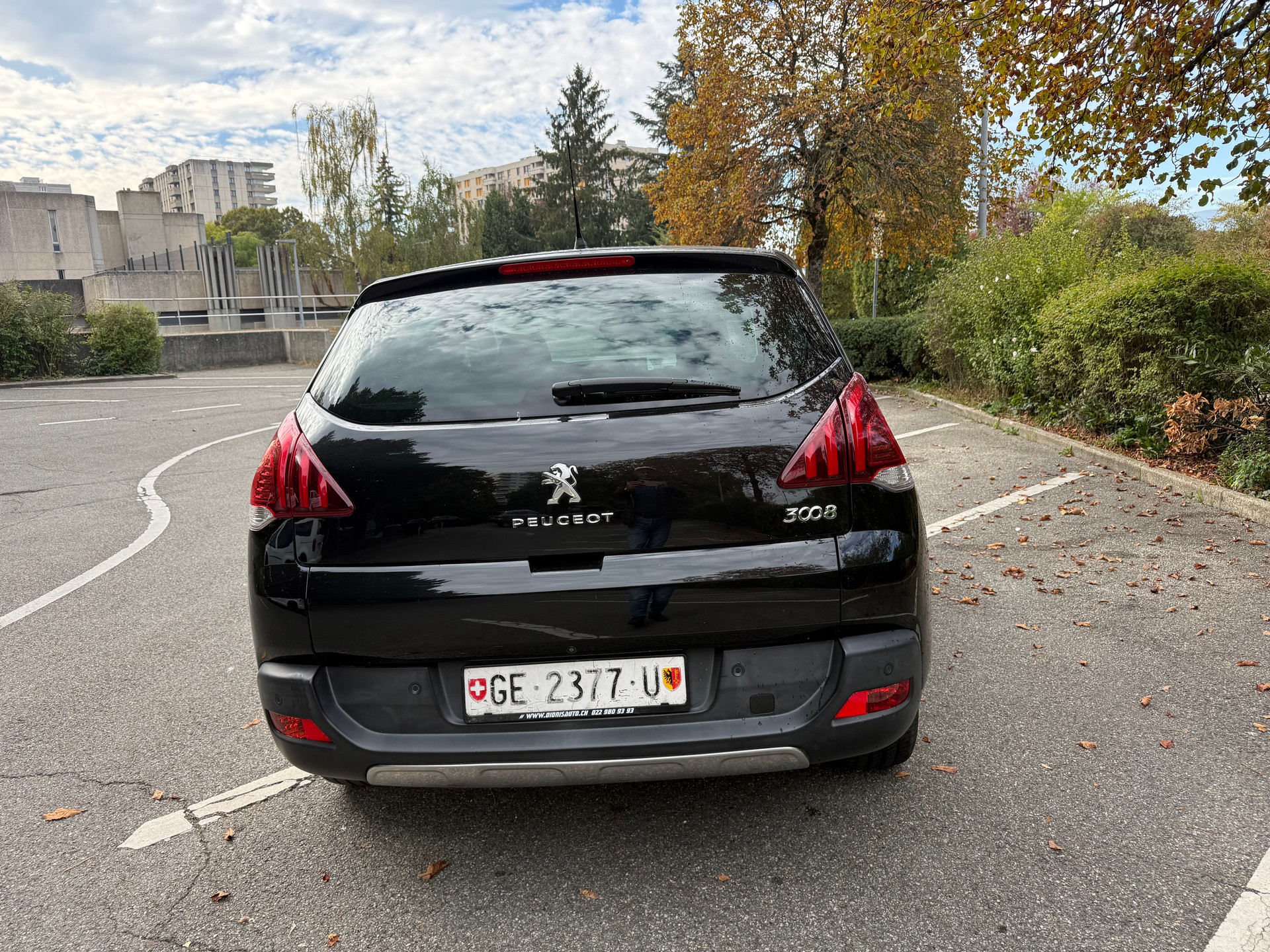 PEUGEOT 3008 1.6 16V T Allure Tiptronic-showroom-element-3