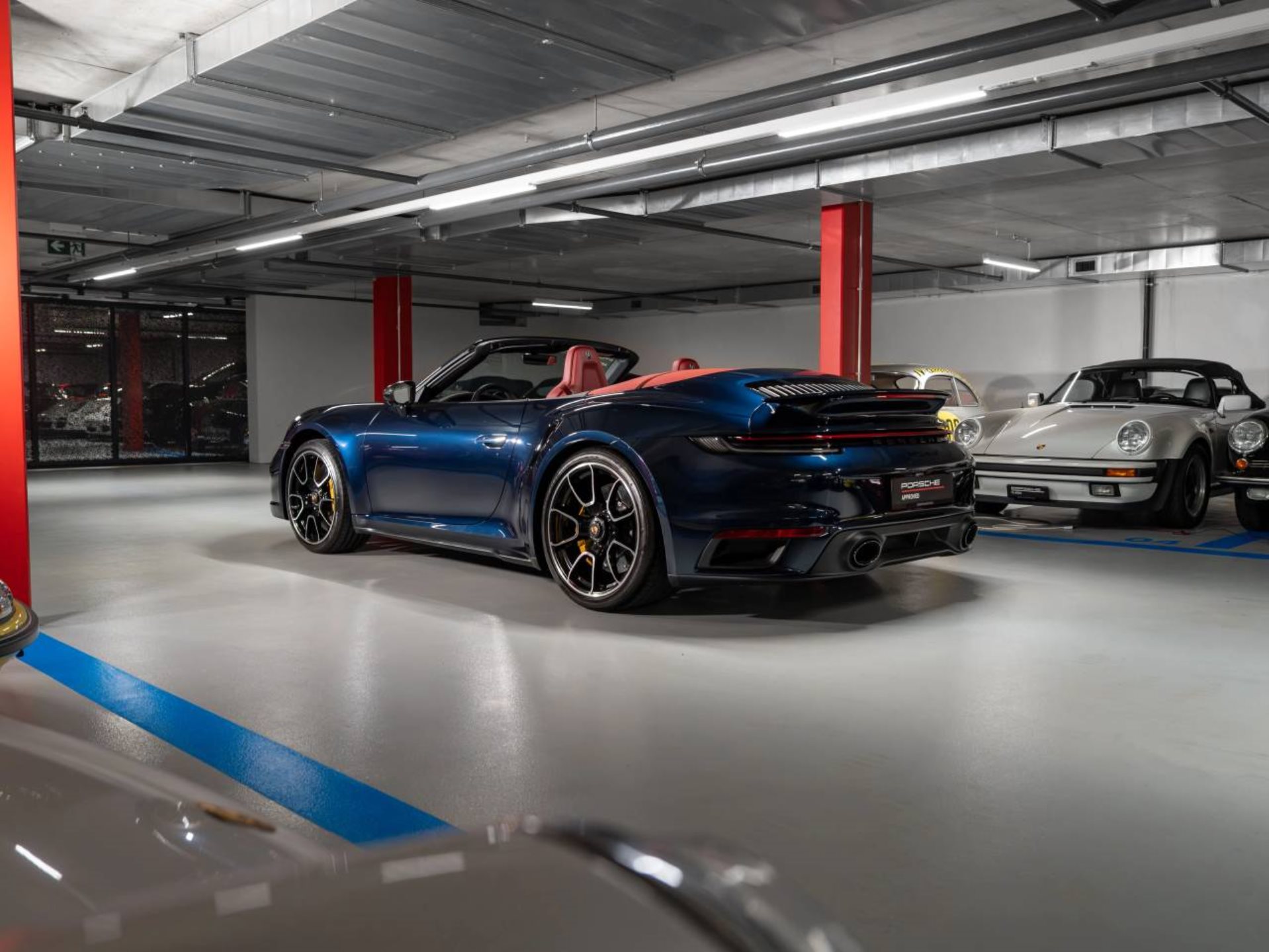PORSCHE 911 Turbo S Cabriolet-image-1
