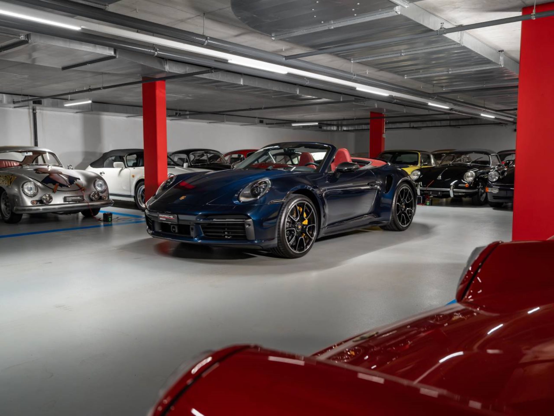 PORSCHE 911 Turbo S Cabriolet-image-0