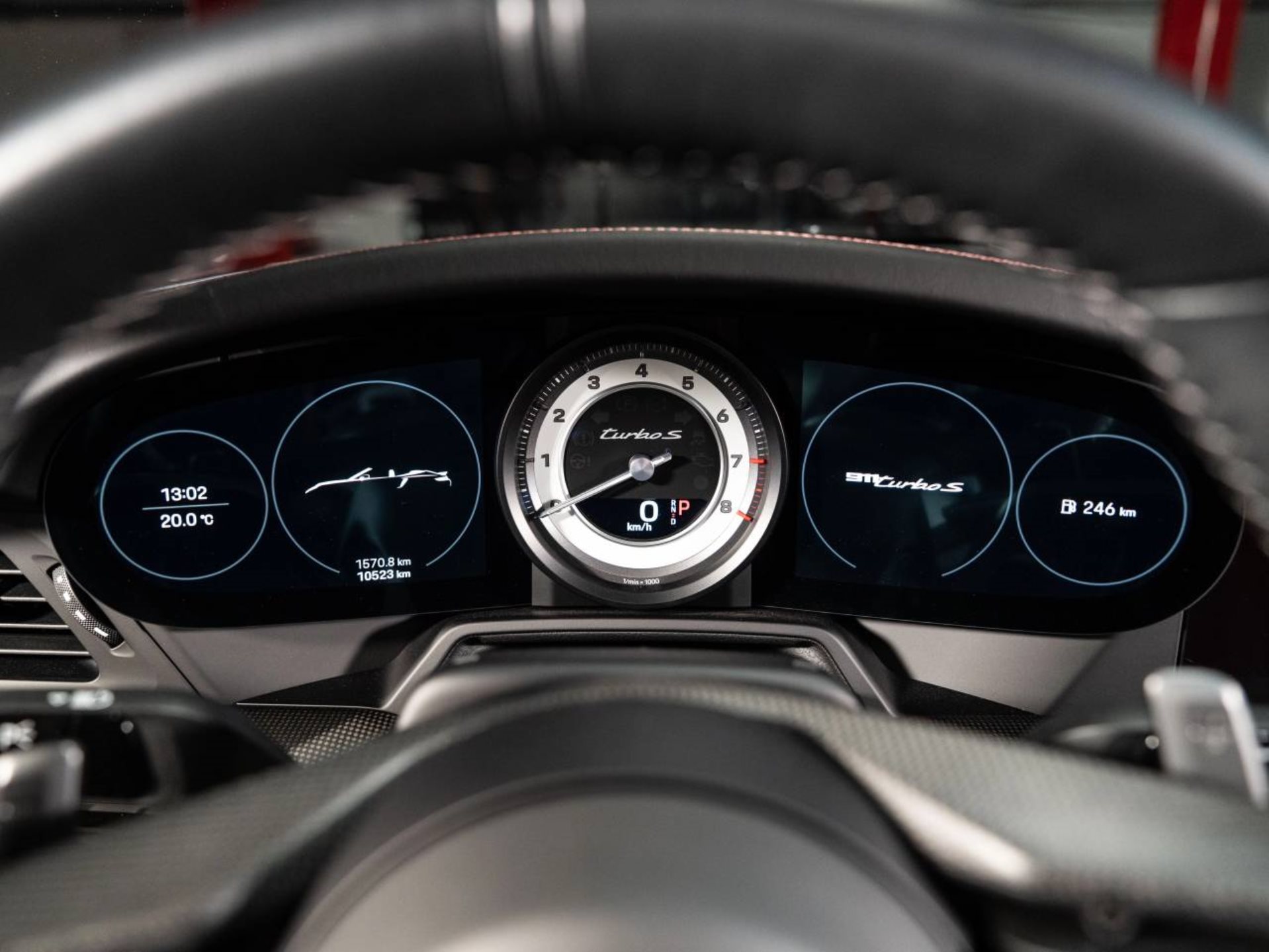 PORSCHE 911 Turbo S Cabriolet-image-12