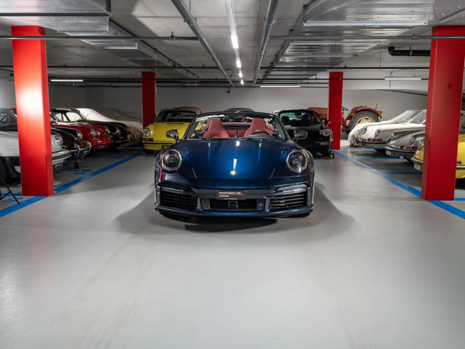 PORSCHE 911 Turbo S Cabriolet-image-9