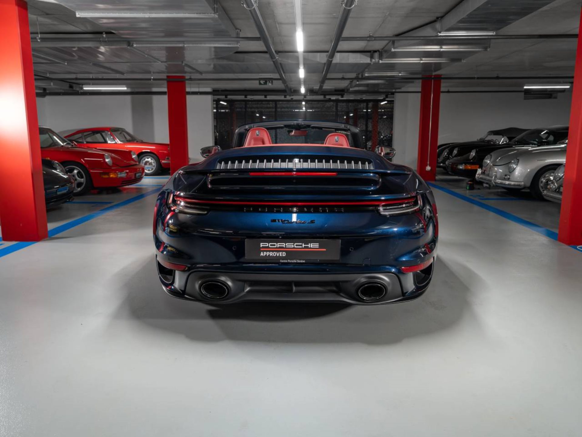 PORSCHE 911 Turbo S Cabriolet-image-8