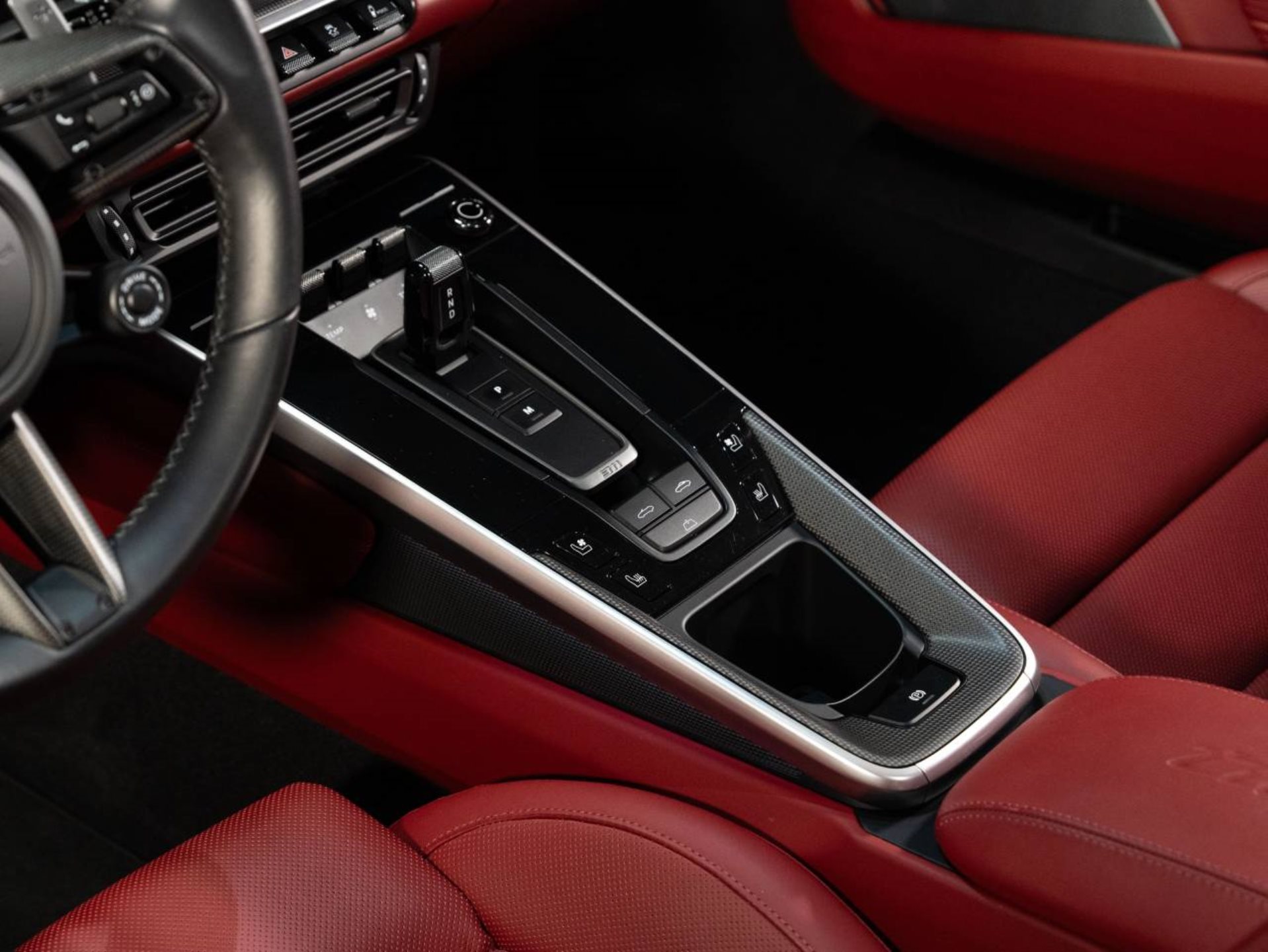 PORSCHE 911 Turbo S Cabriolet-image-13