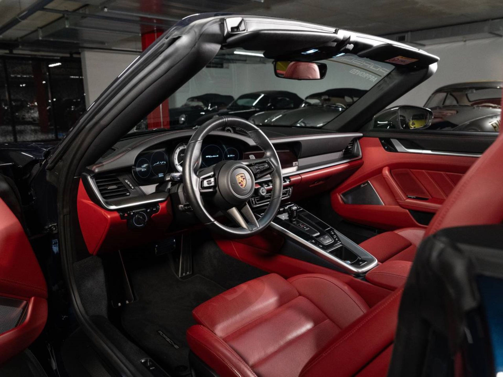 PORSCHE 911 Turbo S Cabriolet-image-3