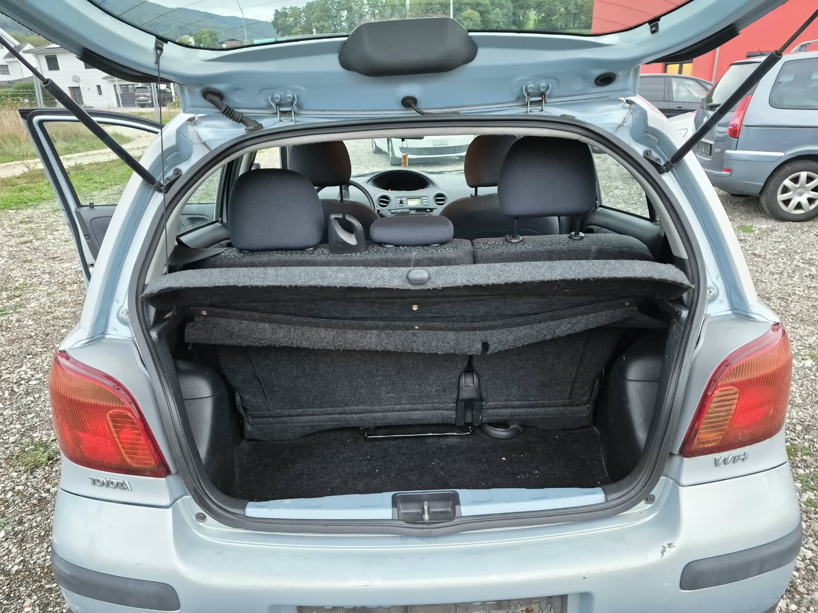 TOYOTA Yaris 1.3 Linea Luna-image-7