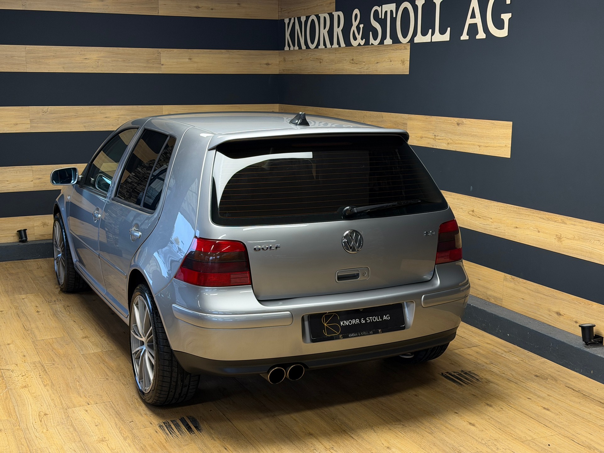 VW Golf 2.0 Pacific-image-6