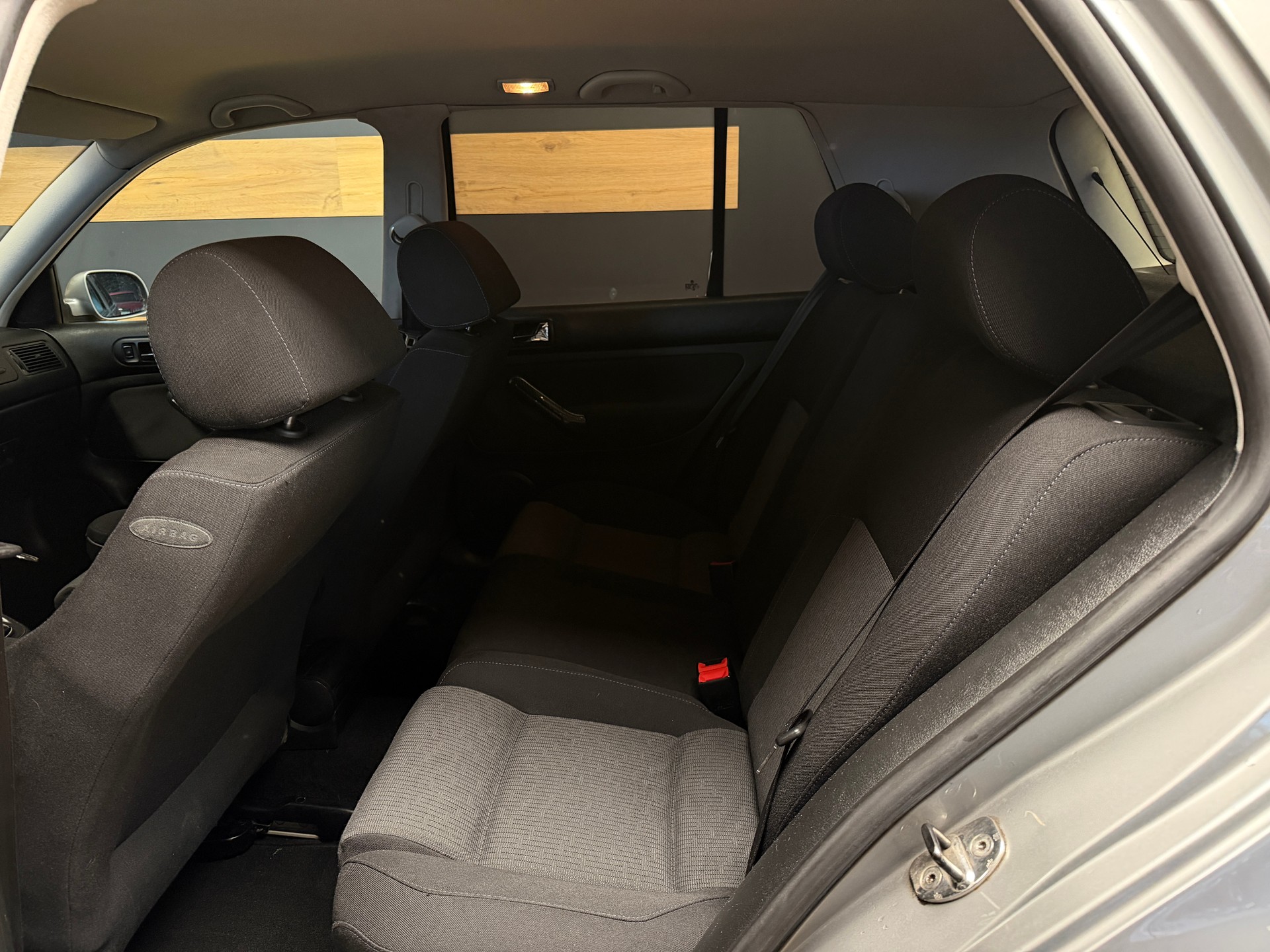 VW Golf 2.0 Pacific-image-7