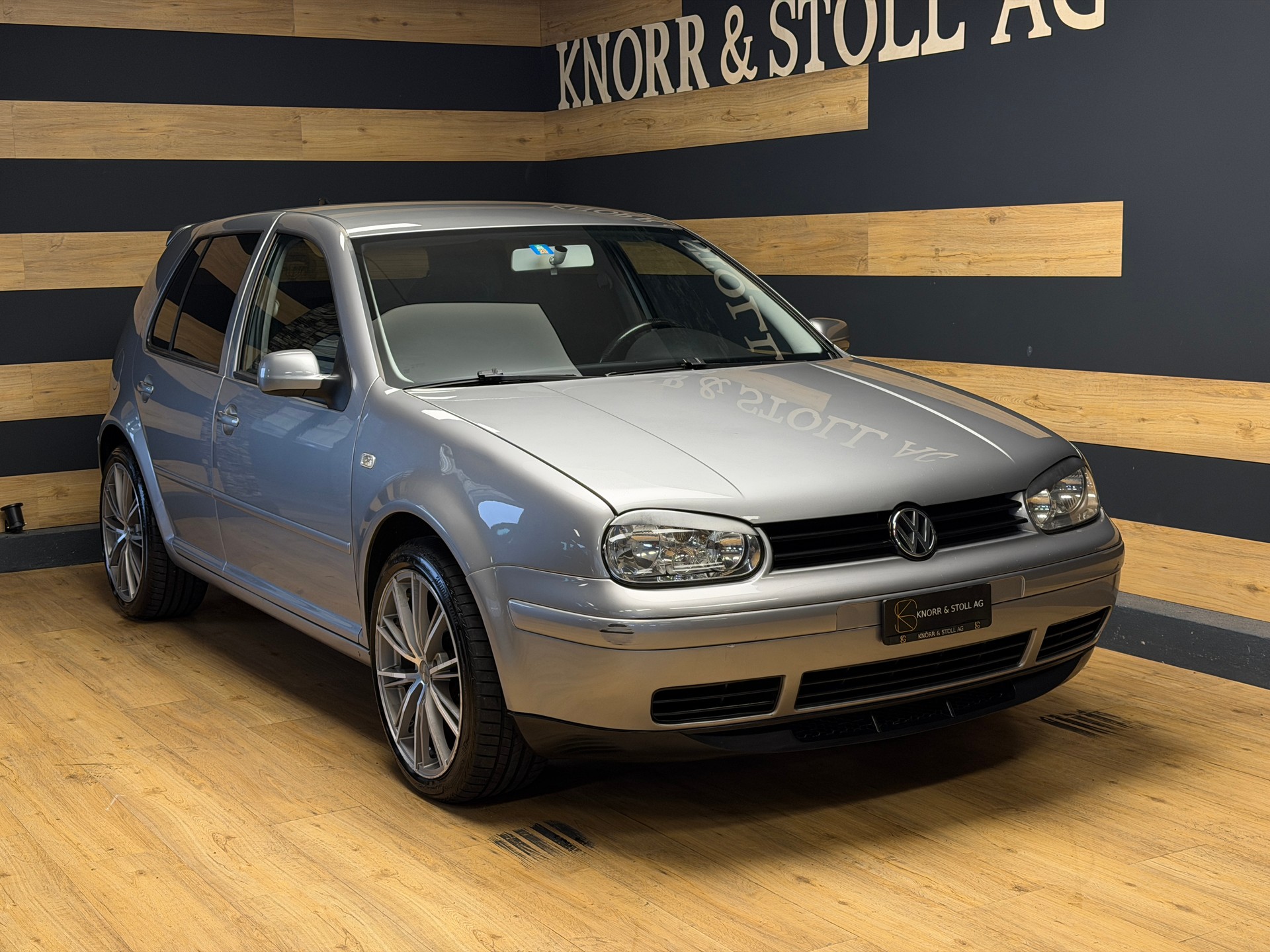 VW Golf 2.0 Pacific-image-0