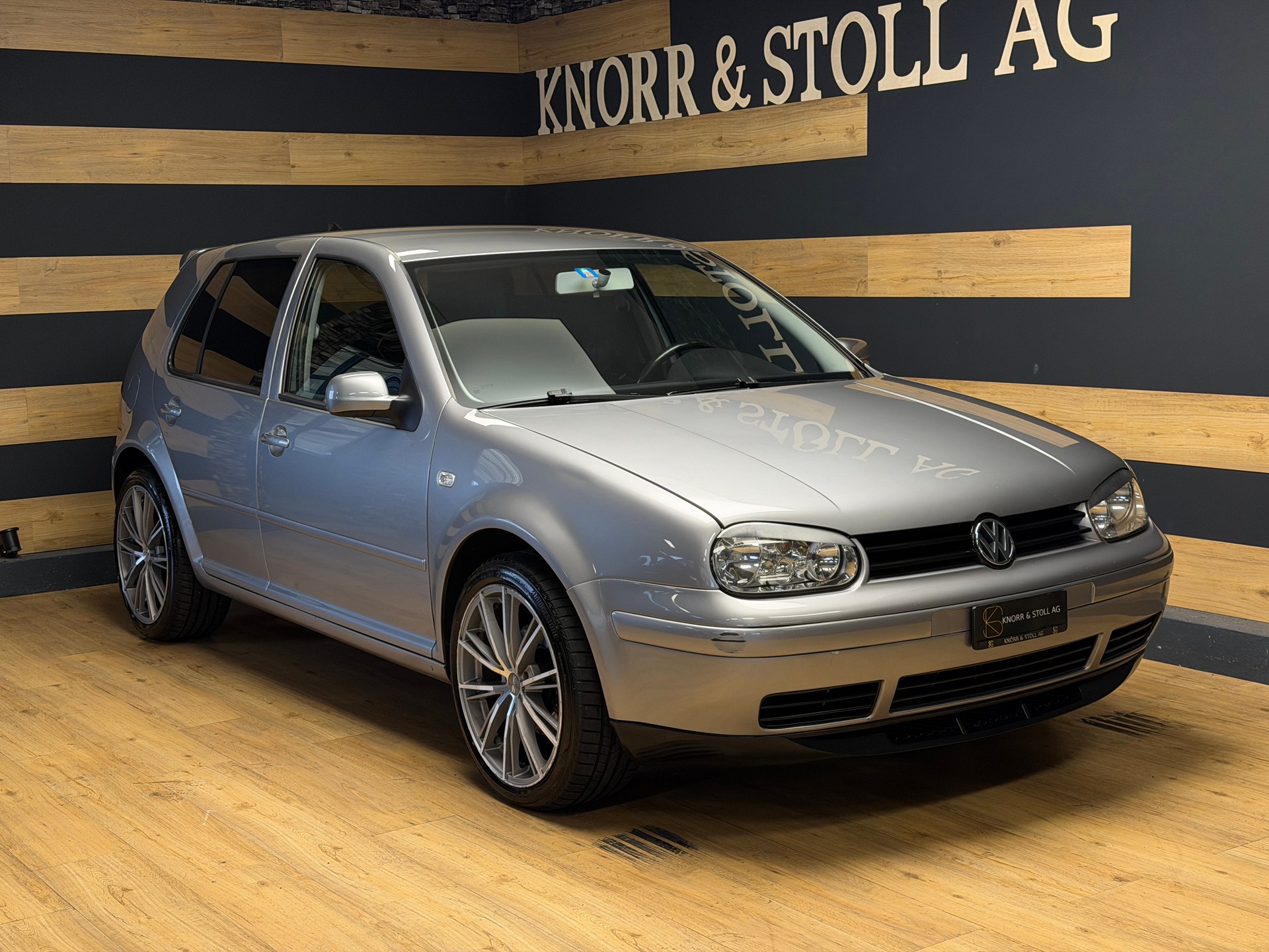 VW Golf 2.0 Pacific-image-1