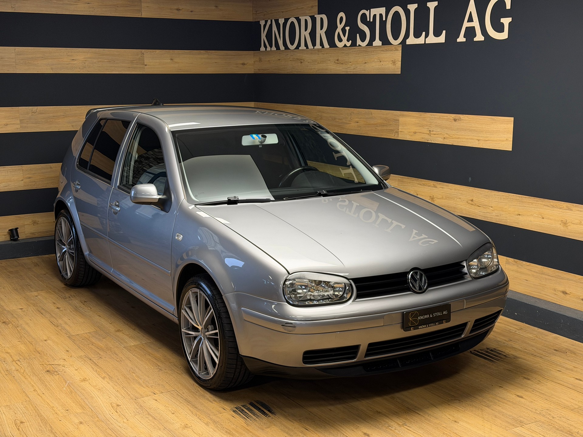 VW Golf 2.0 Pacific-image-3
