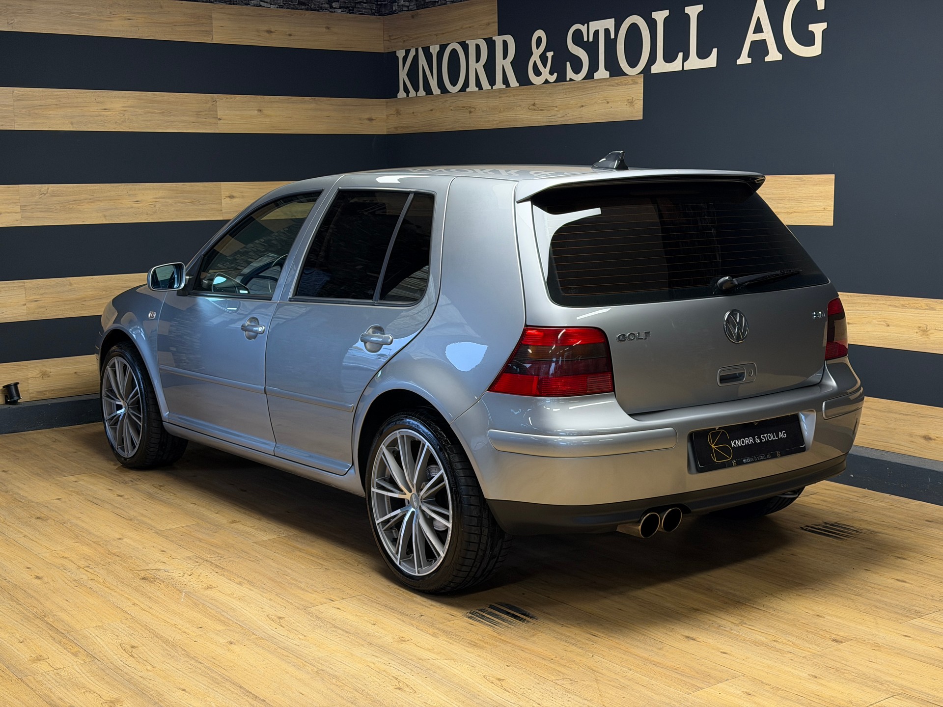 VW Golf 2.0 Pacific-image-5