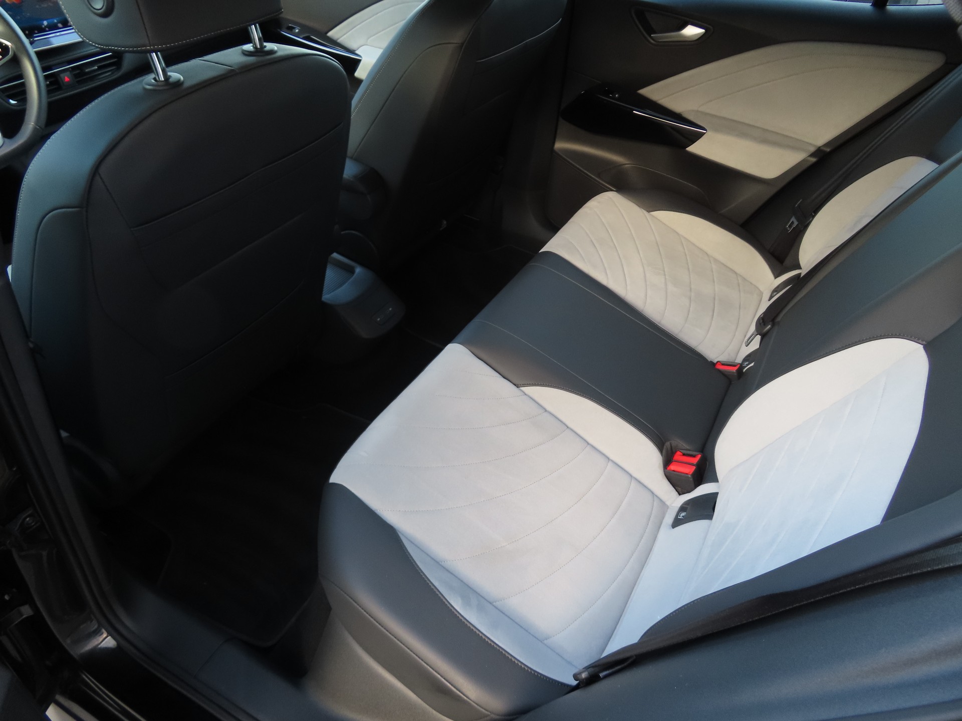 VW ID.3 Pro S 77 kWh Pro S United-image-5