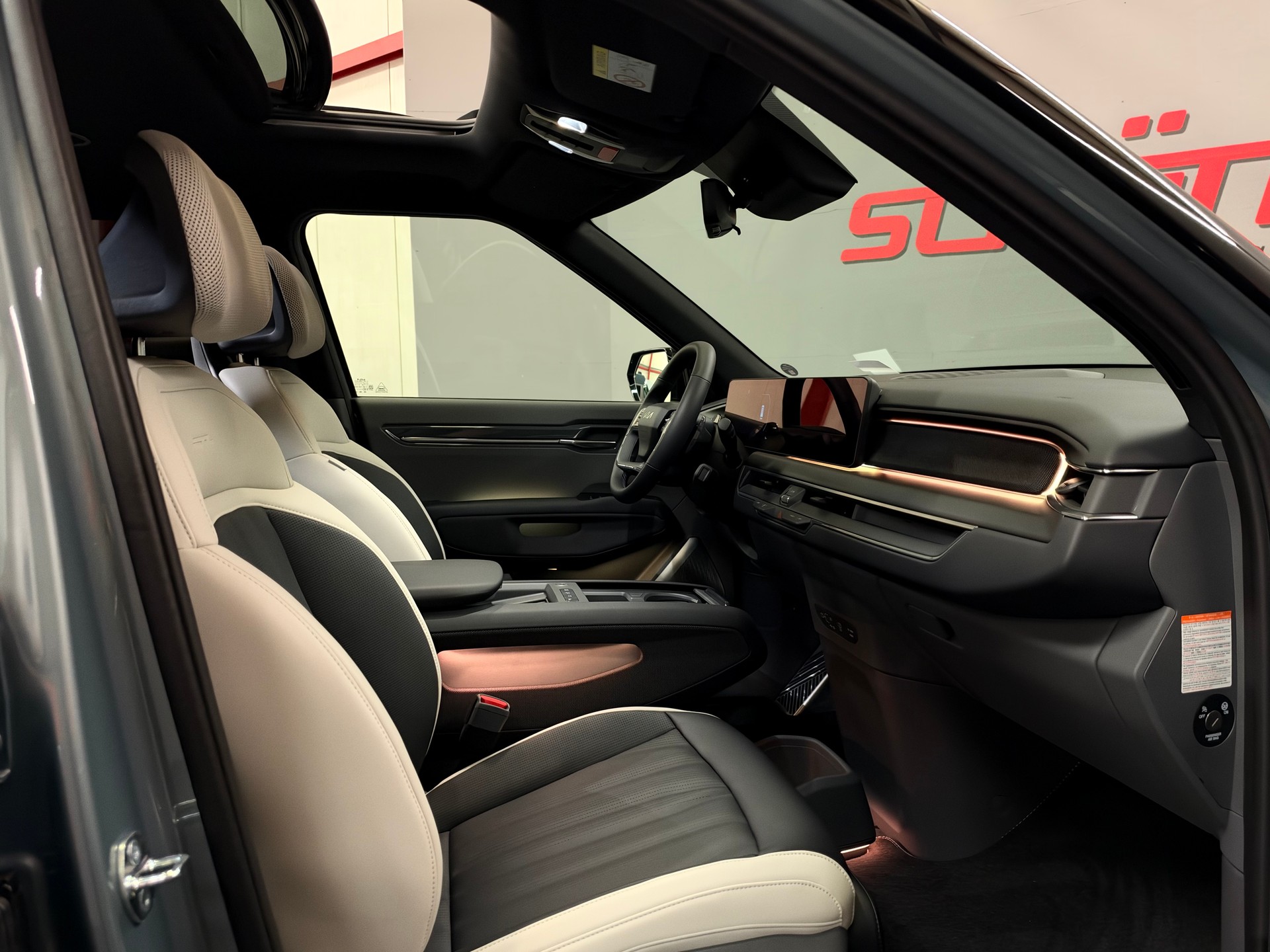 KIA EV9 99,8 kWh GT-Line 4x4-image-14
