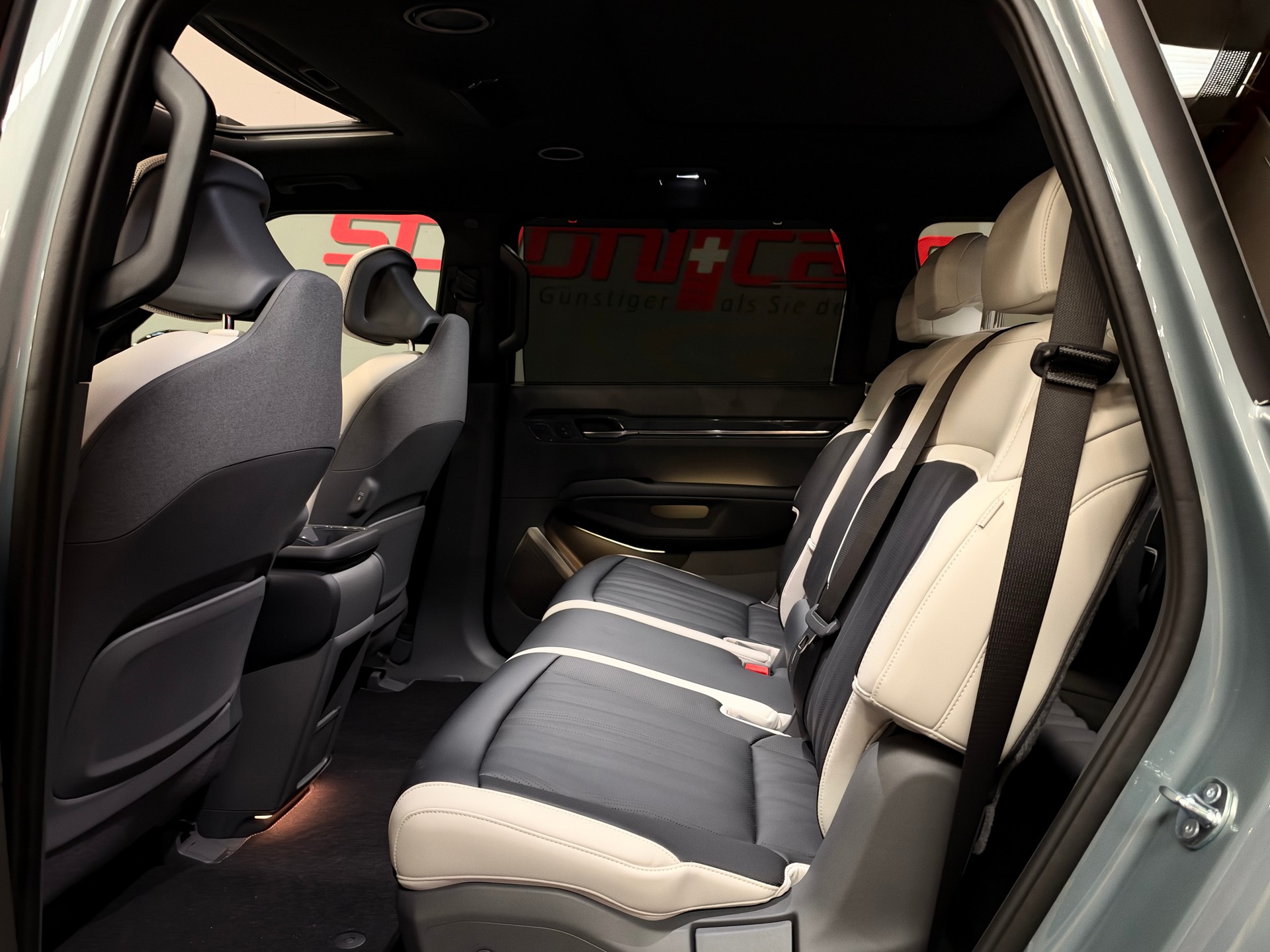 KIA EV9 99,8 kWh GT-Line 4x4-image-13
