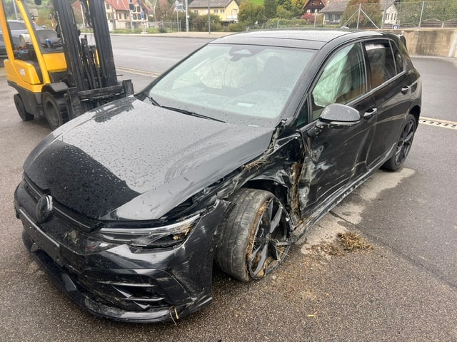 VW Golf 2.0 TSI R Black Edition DSG 4 Motion-image-7