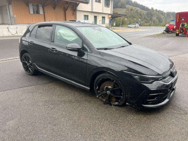 VW Golf 2.0 TSI R Black Edition DSG 4 Motion-image-1