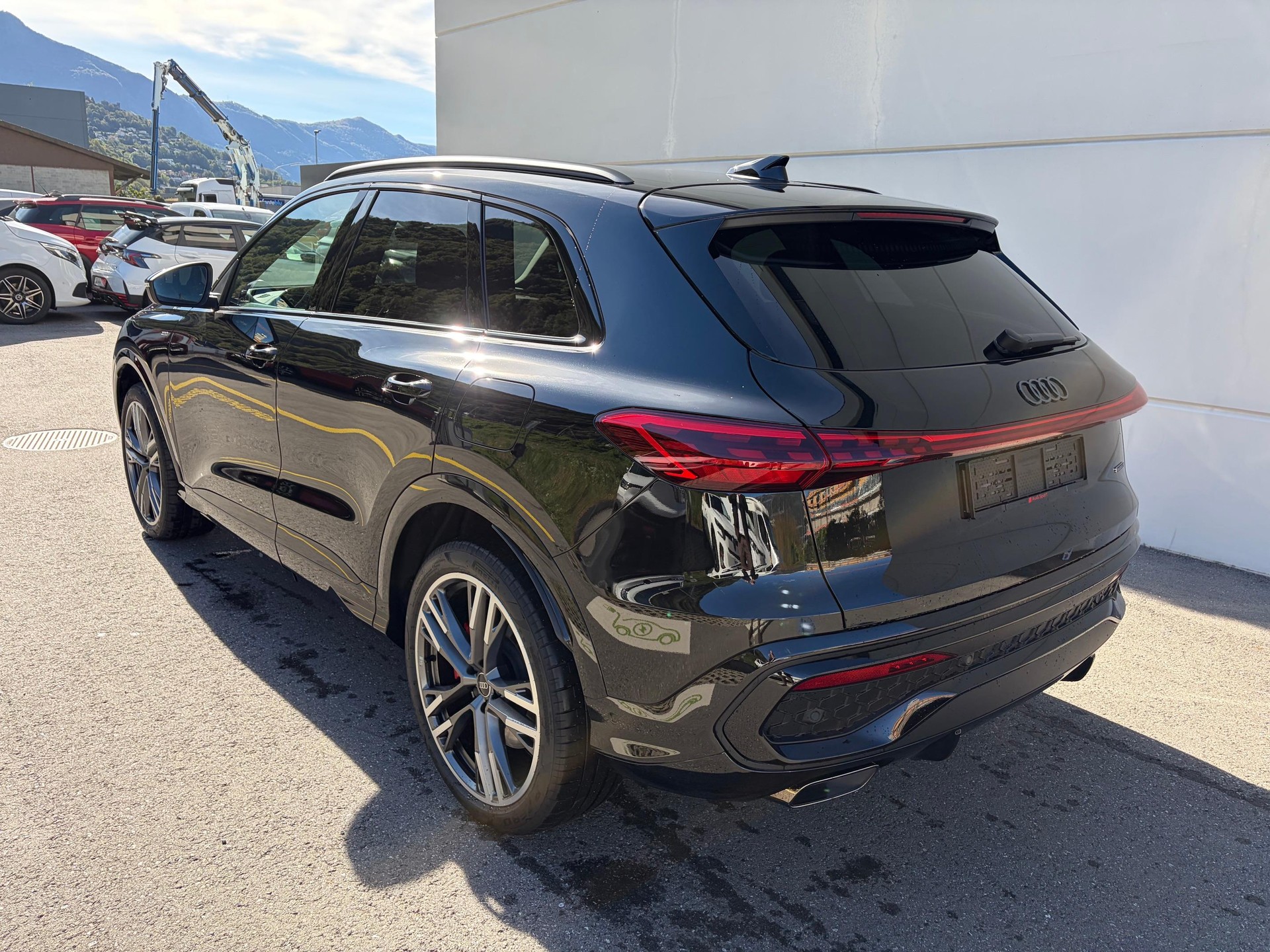 AUDI Q5 SUV 2.0 e-hybrid 270 quattro S-Tronic-image-4