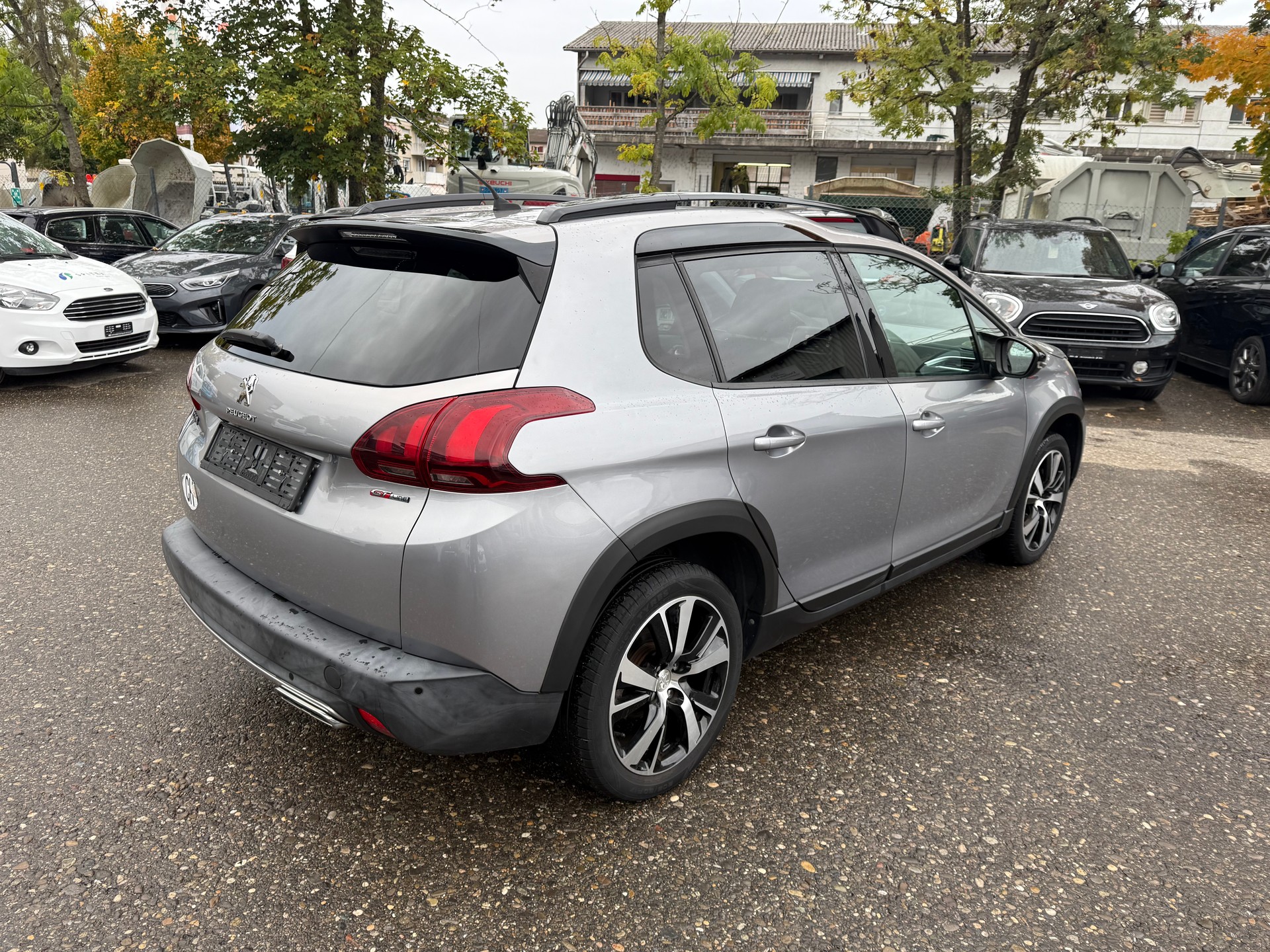 PEUGEOT 2008 1.2 PureTech GT Line-image-3