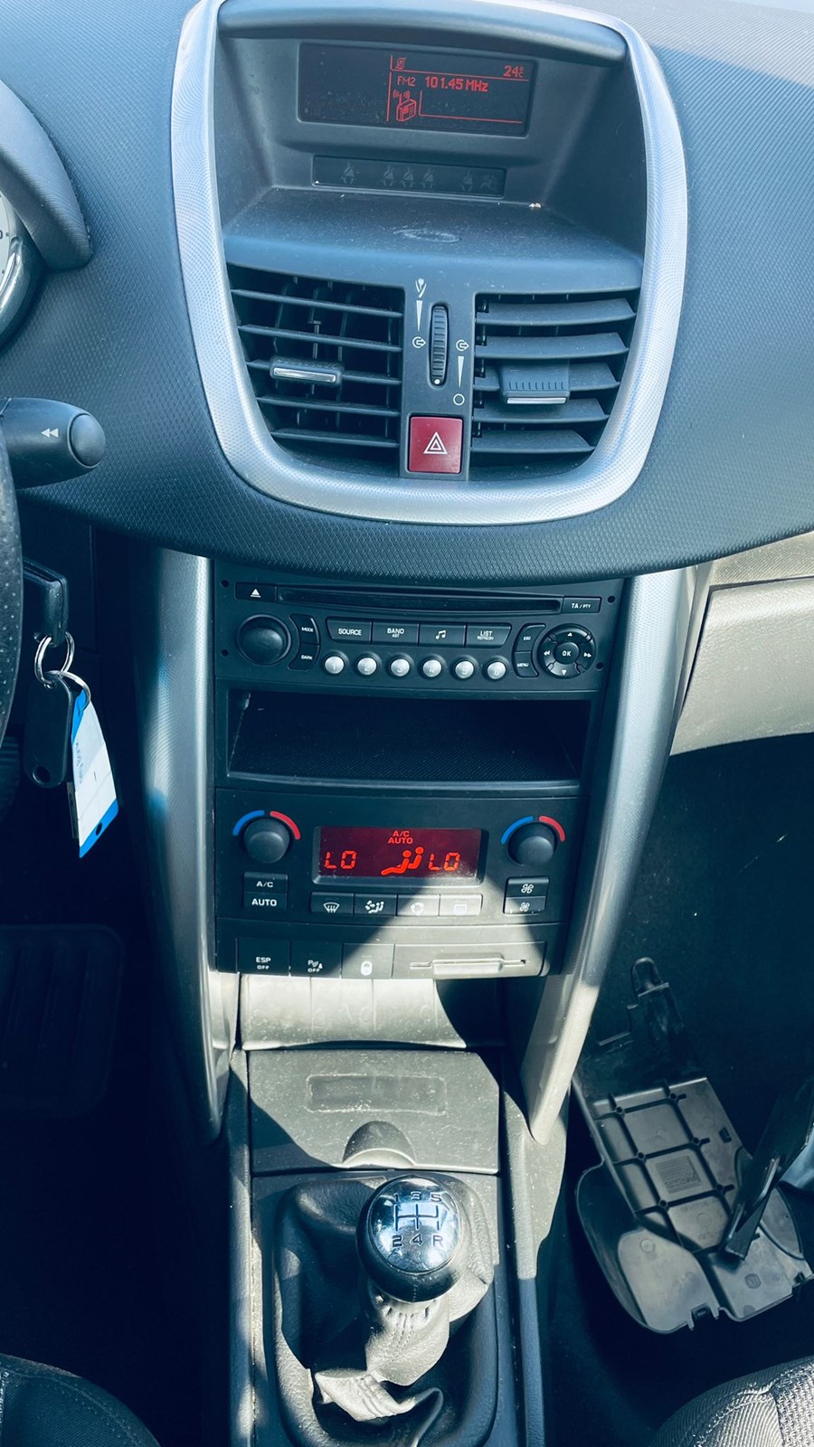 PEUGEOT 207 1.6 16V Turbo GT 150-image-6