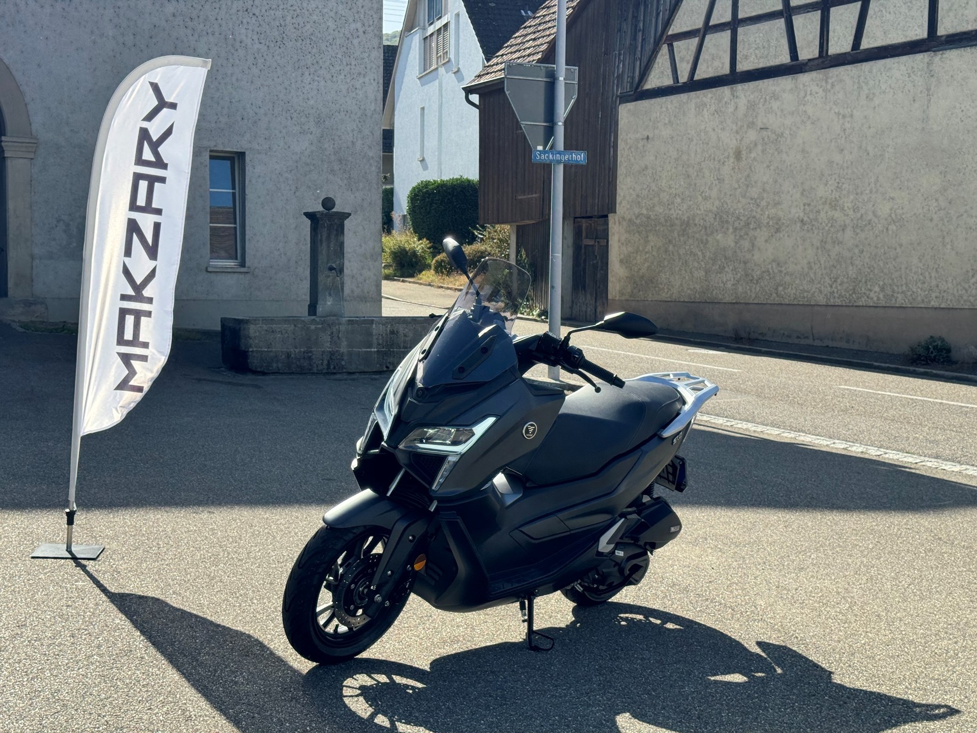 VOGE SR1 GT-showroom-element-3