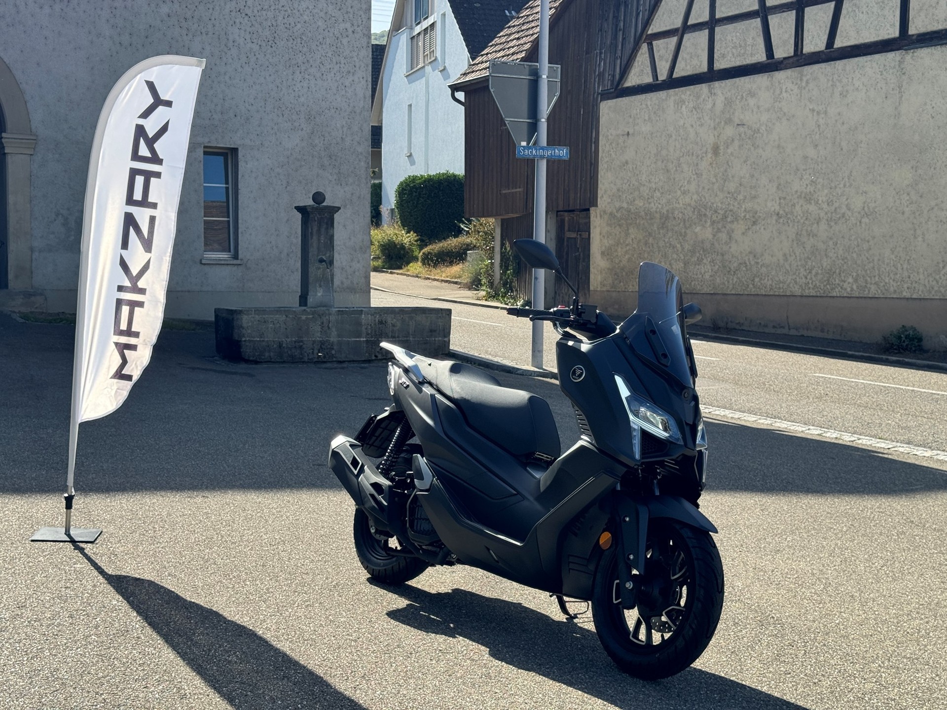 VOGE SR1 GT-showroom-element-2