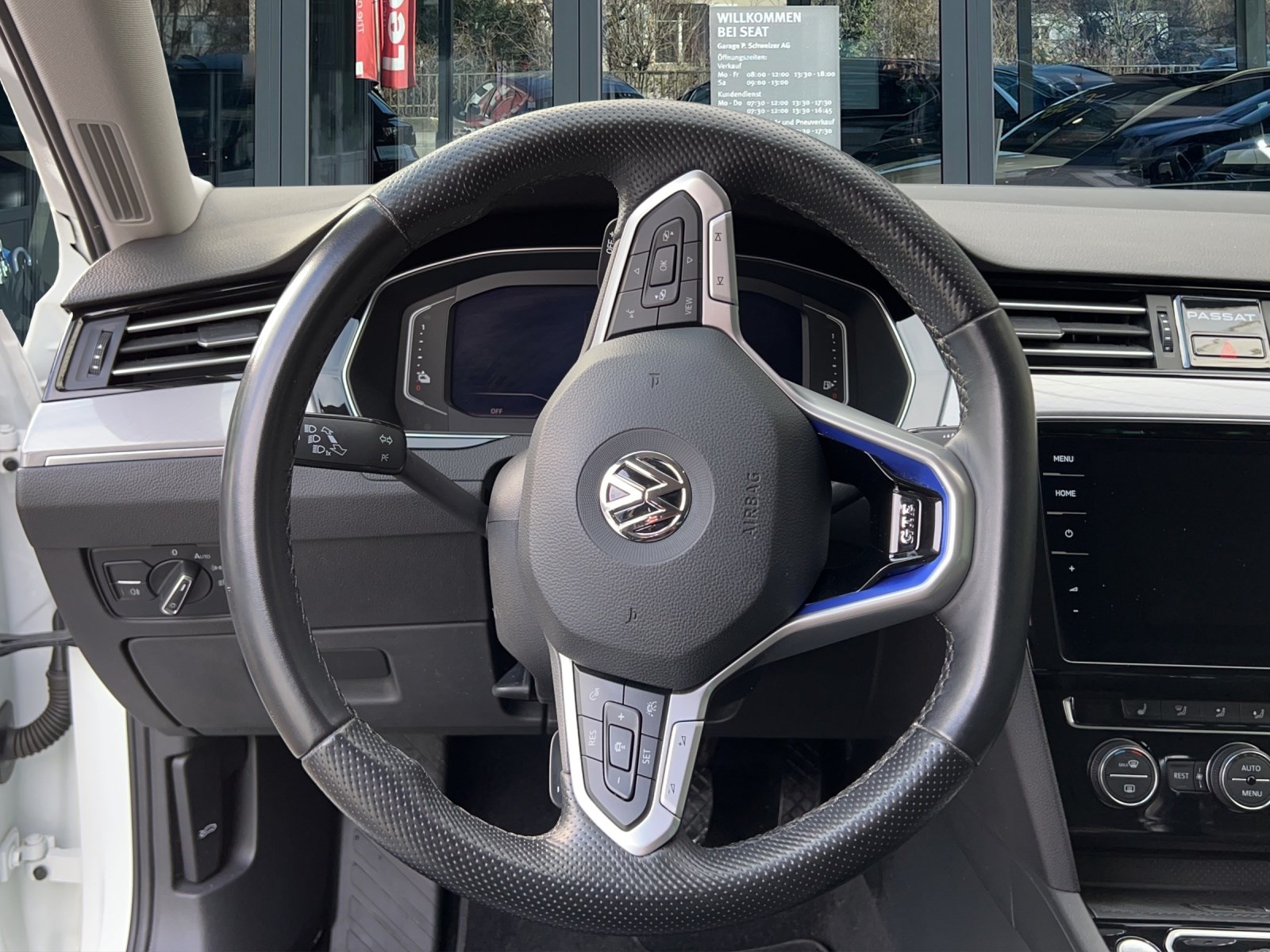 VW Passat Variant 1.4 TSI GTE Hybrid DSG-image-12