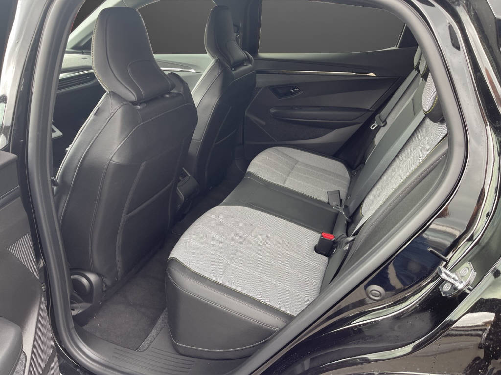 RENAULT Mégane E-Tech techno-image-10