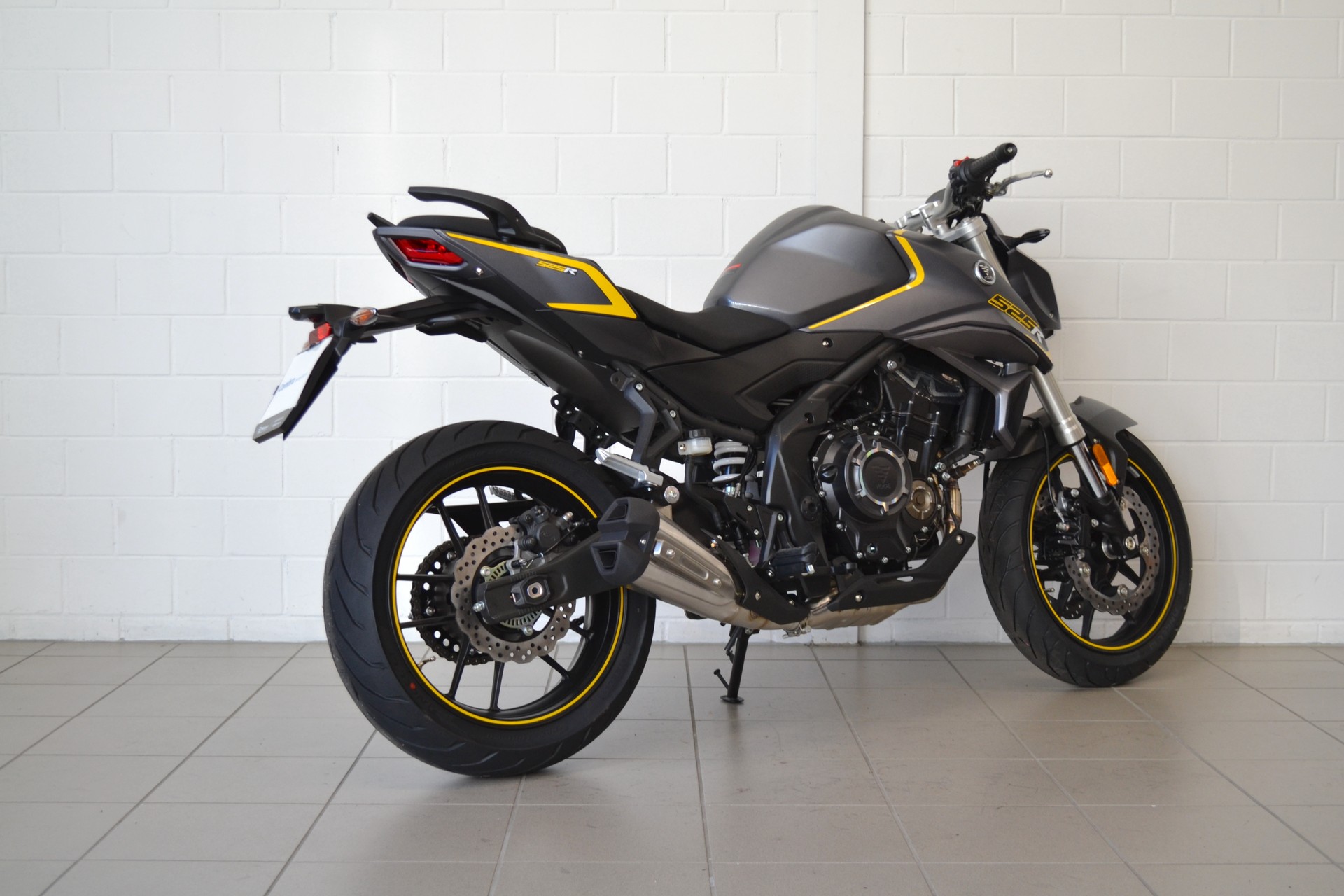 VOGE 525 R-showroom-element-3