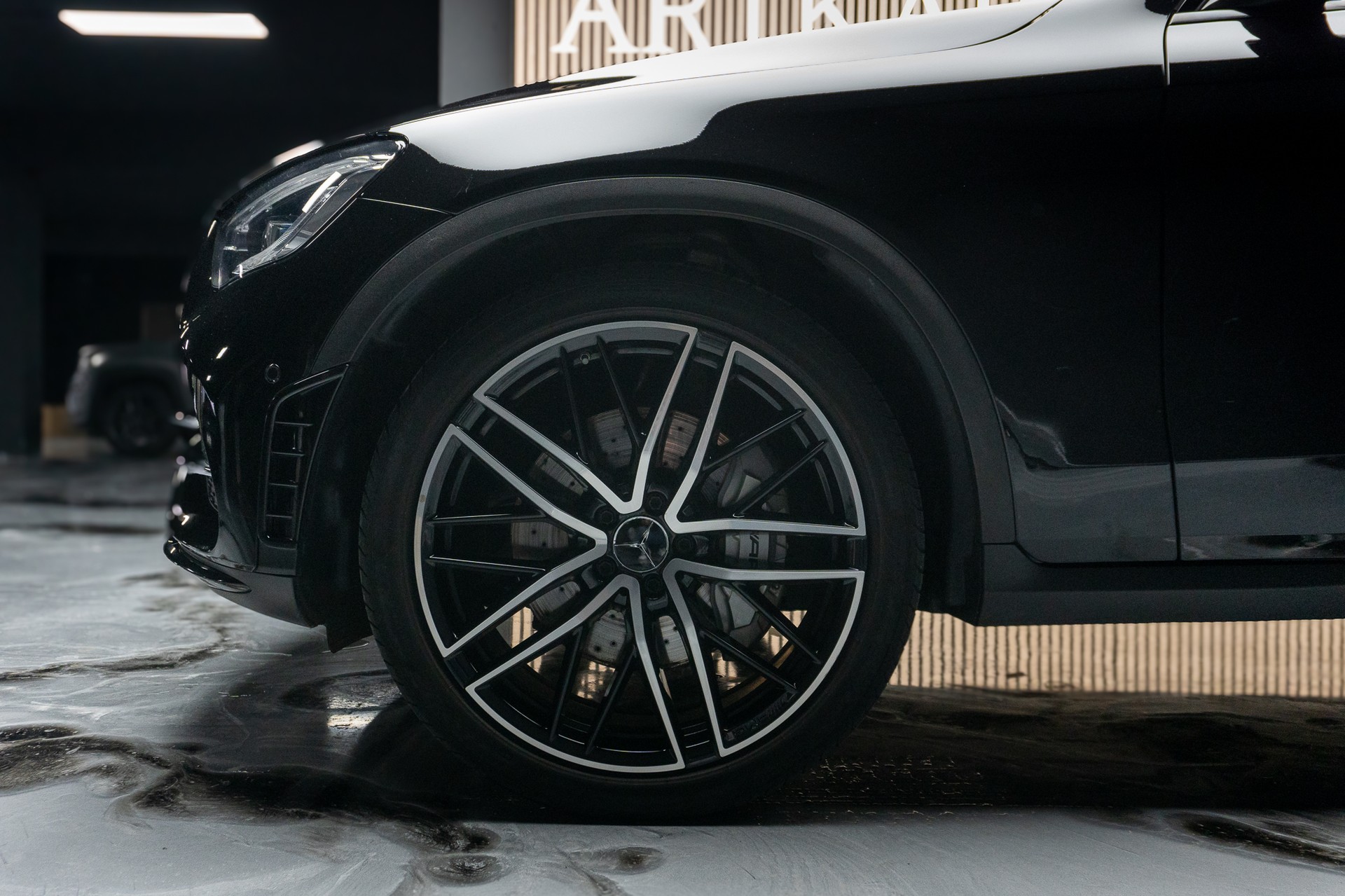 MERCEDES-BENZ GLC 43 AMG 4Matic 9G-Tronic-image-2