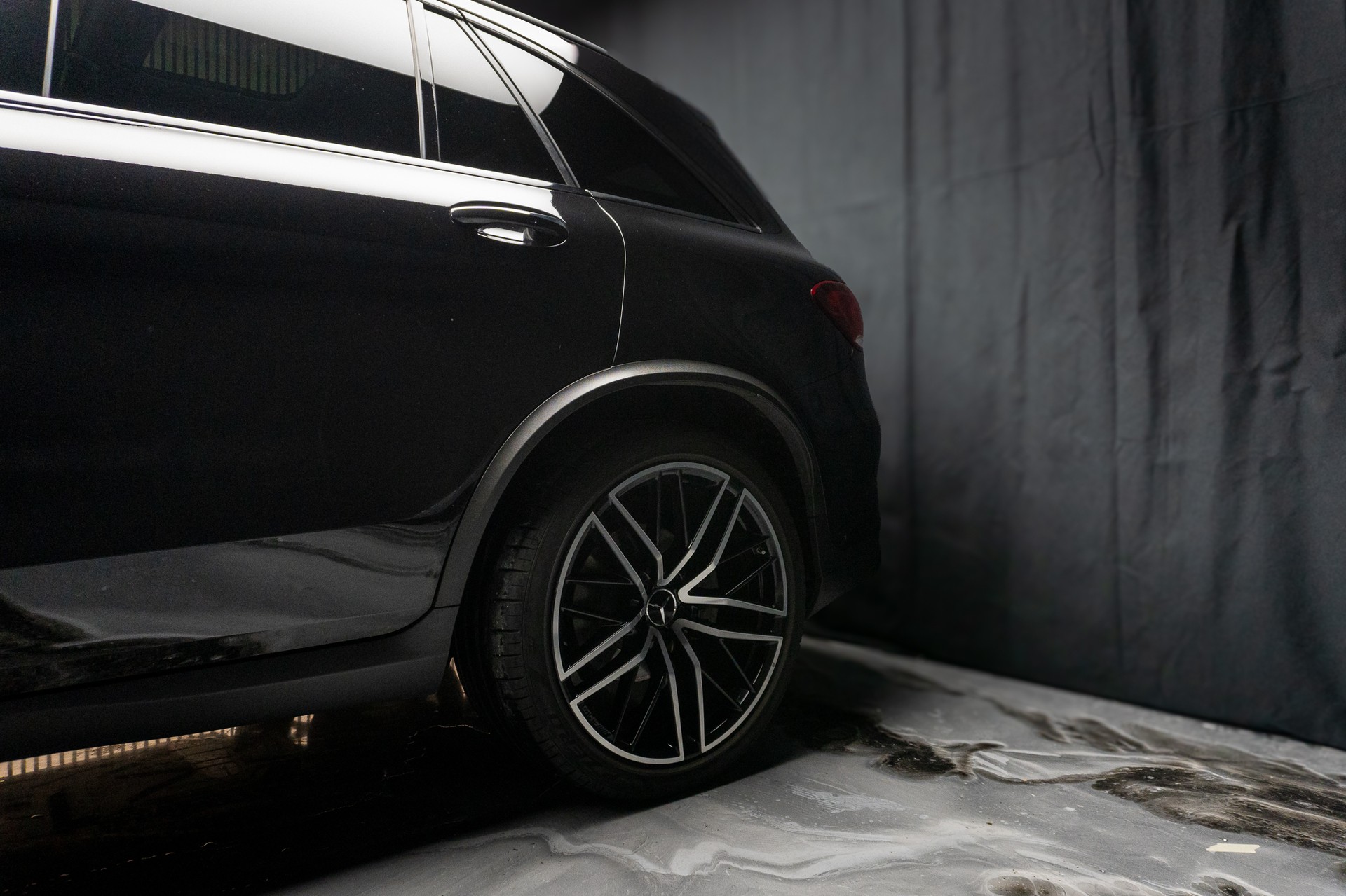 MERCEDES-BENZ GLC 43 AMG 4Matic 9G-Tronic-image-3