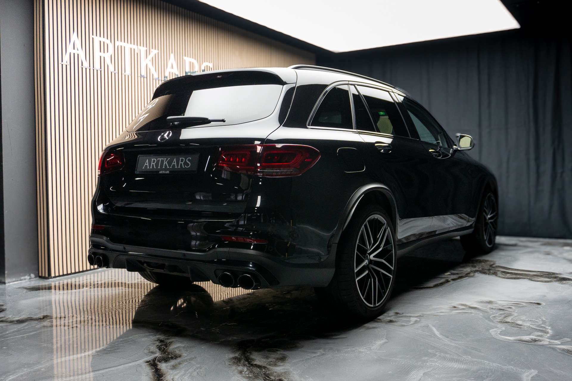 MERCEDES-BENZ GLC 43 AMG 4Matic 9G-Tronic-image-4