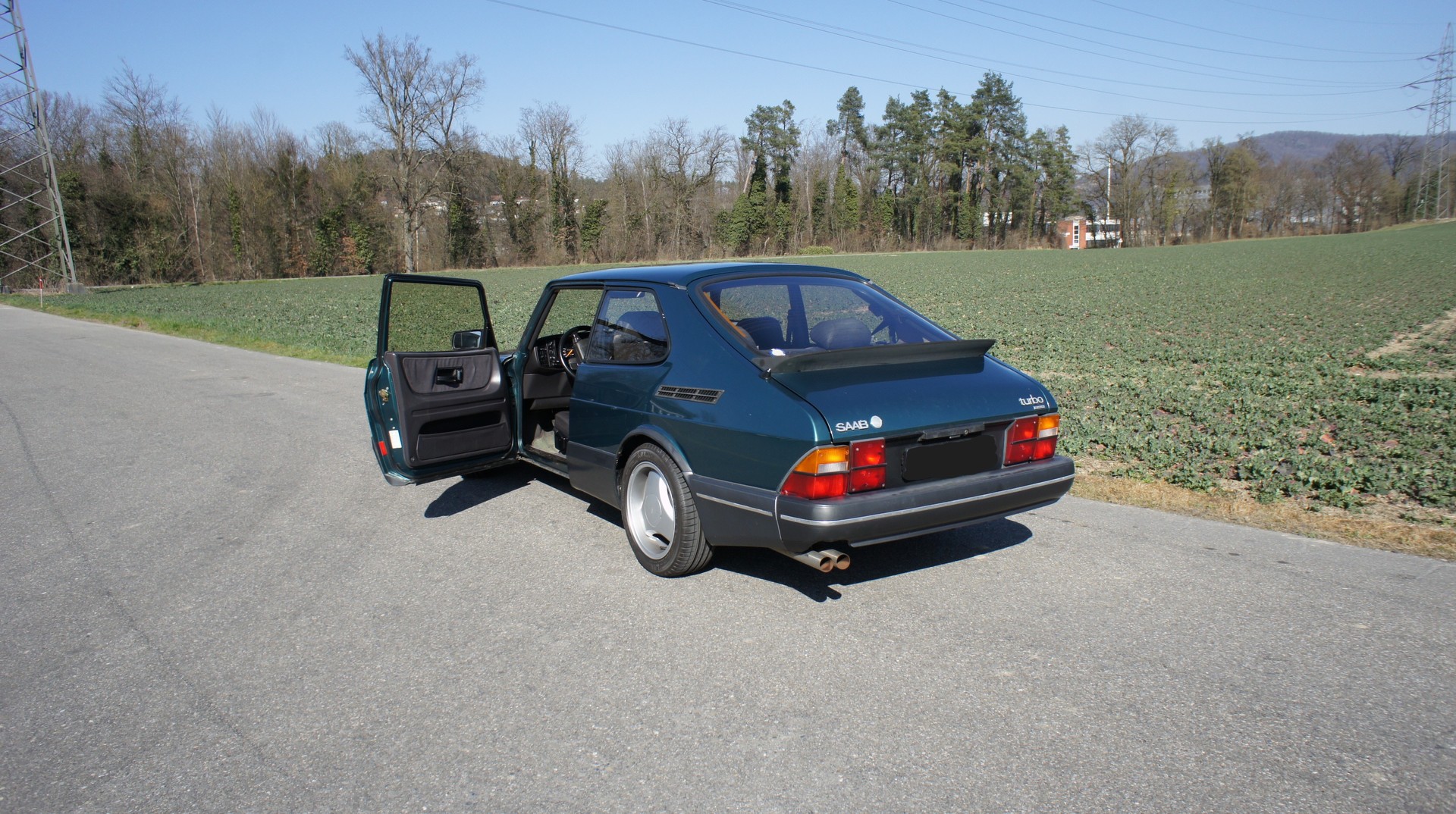SAAB 900 2.0 S Swiss-image-1
