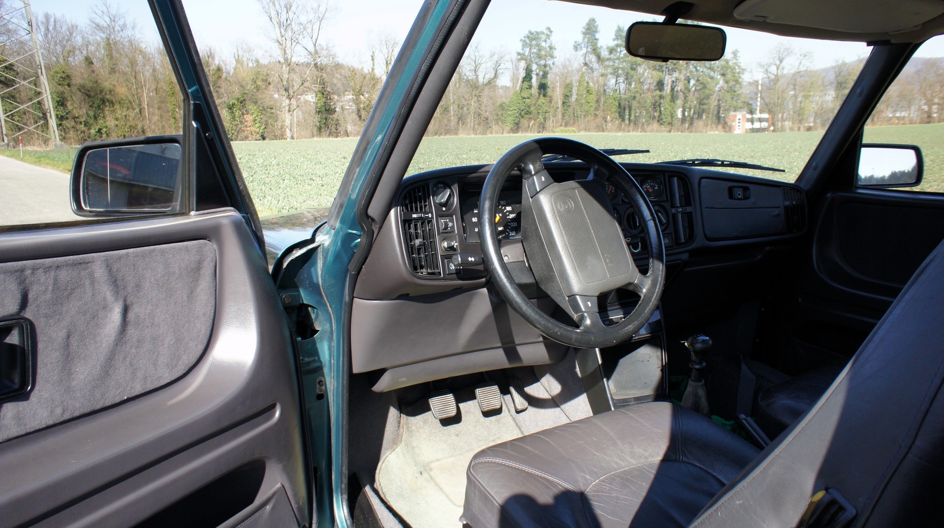 SAAB 900 2.0 S Swiss-image-4