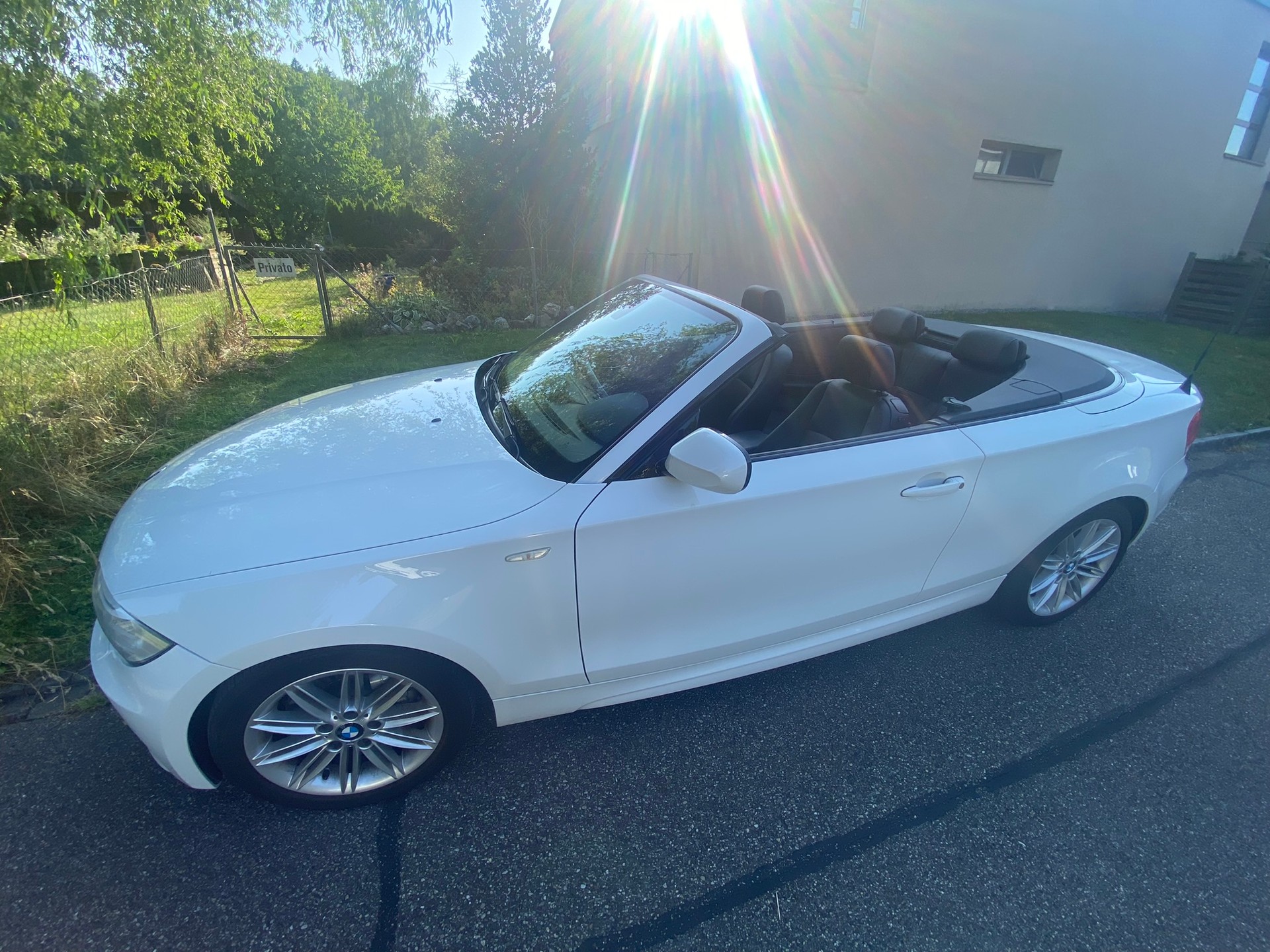 BMW 135i Cabrio DSG-image-4