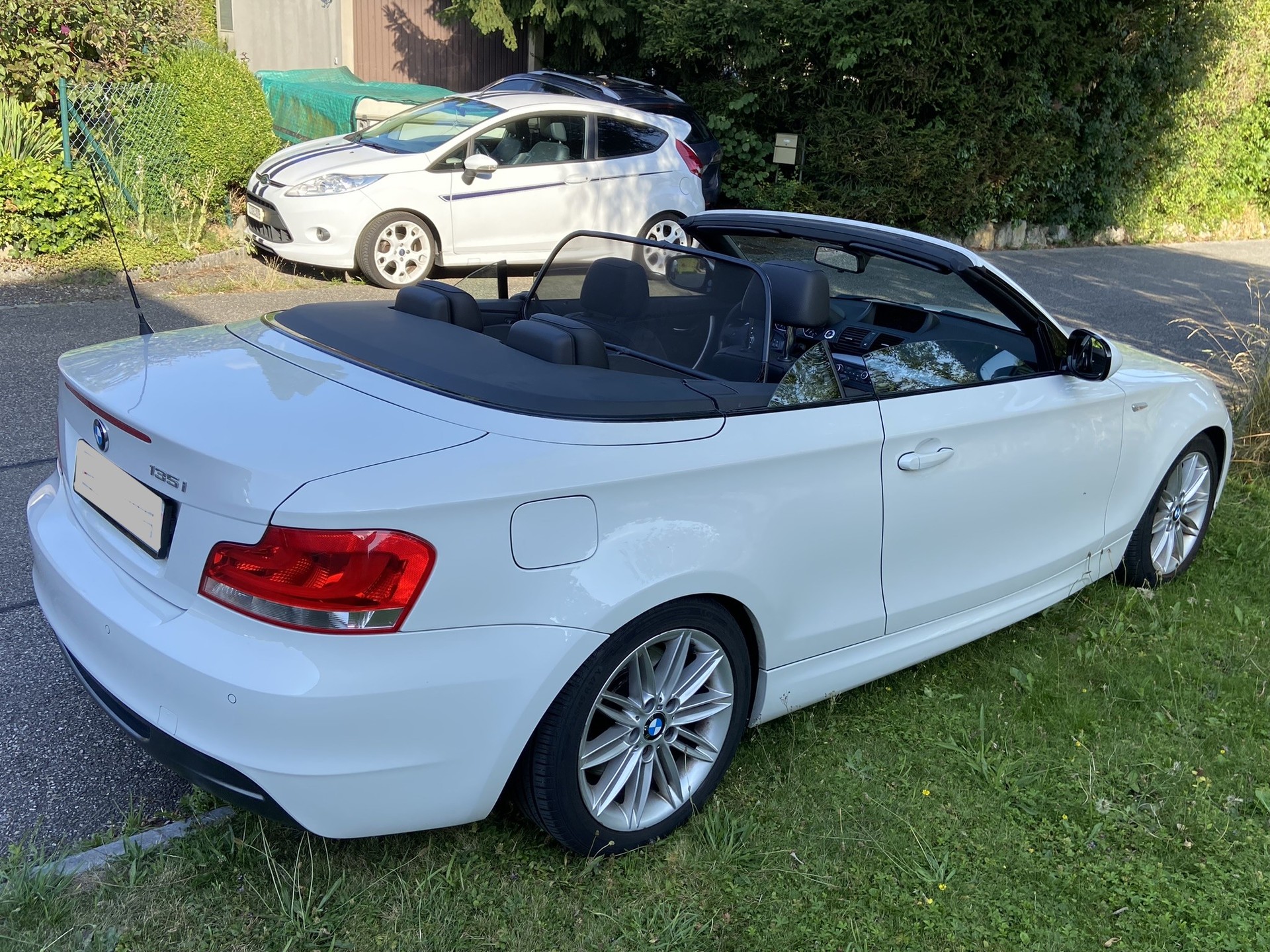 BMW 135i Cabrio DSG-image-0