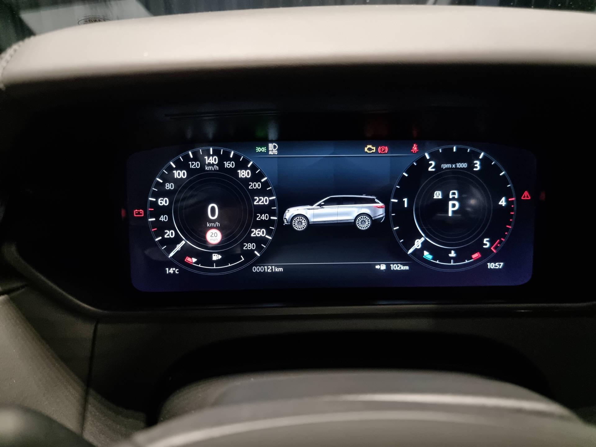 LAND ROVER Range Rover Velar 3.0 D I6 300 R-Dynamic HSE-image-9