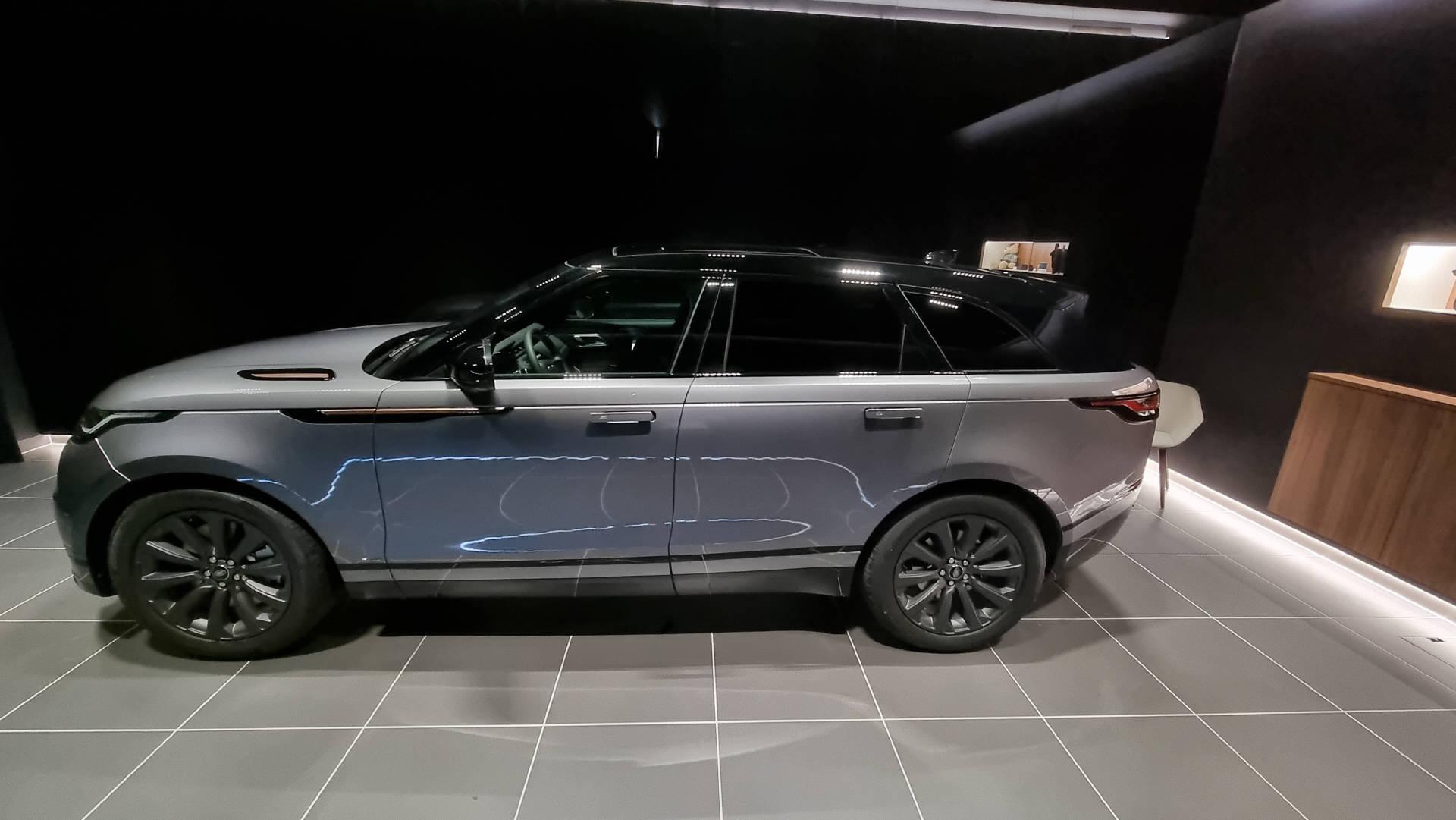 LAND ROVER Range Rover Velar 3.0 D I6 300 R-Dynamic HSE-image-1