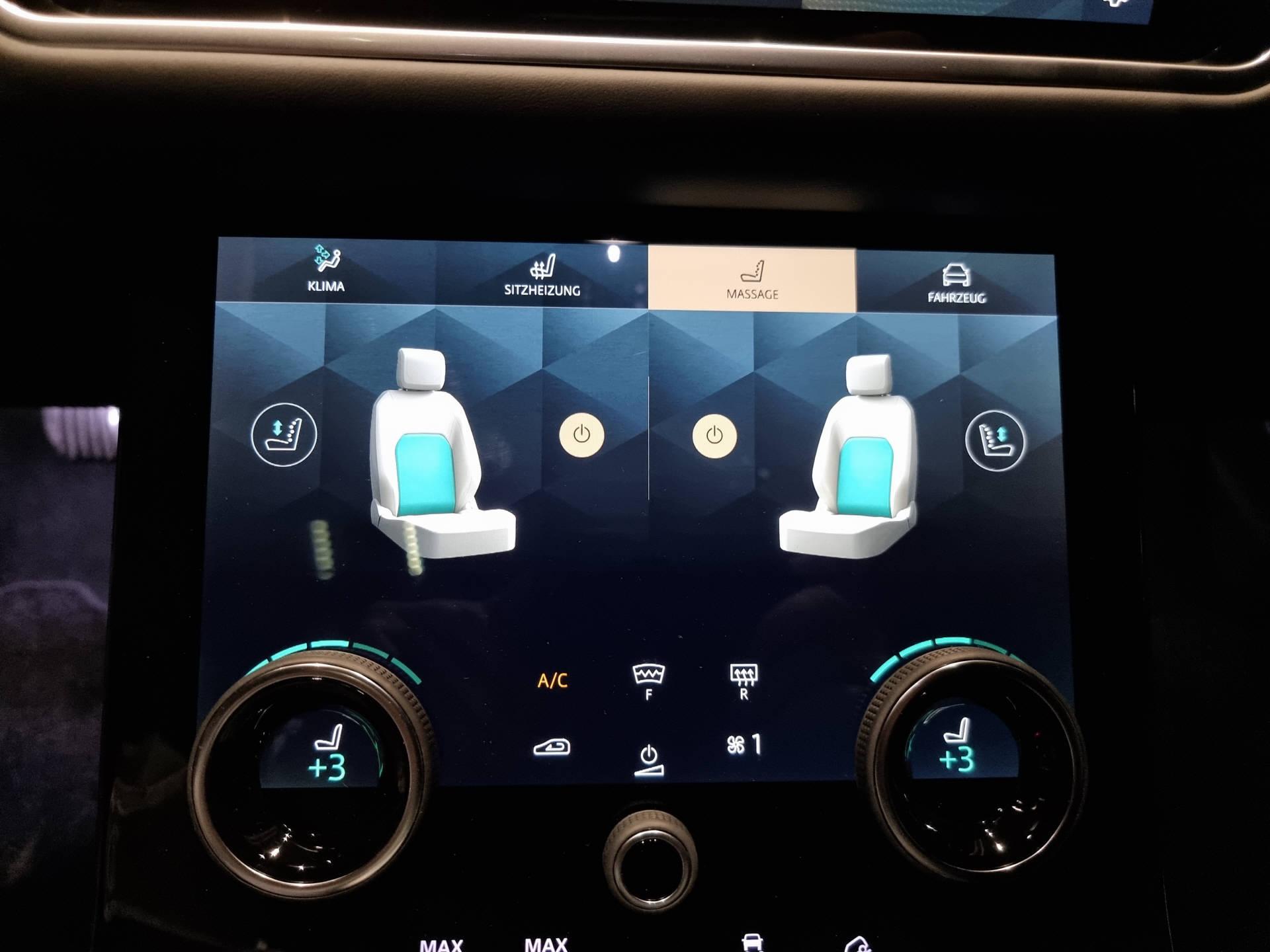 LAND ROVER Range Rover Velar 3.0 D I6 300 R-Dynamic HSE-image-13