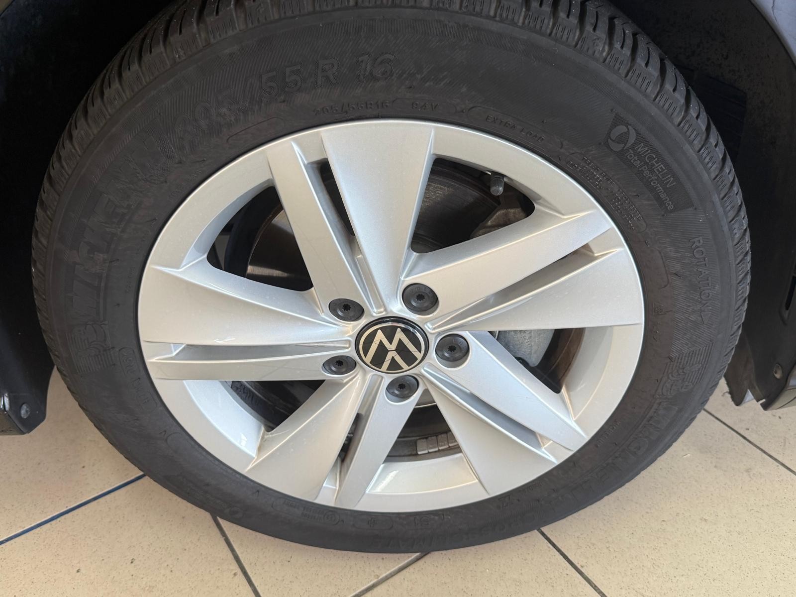 VW Golf 2.0 TDI Life-image-4
