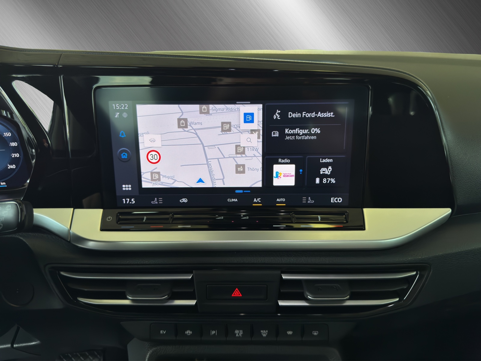 FORD TOURNEO CONNECT Grand 1.5 EcoBoost PHEV Titanium-image-10