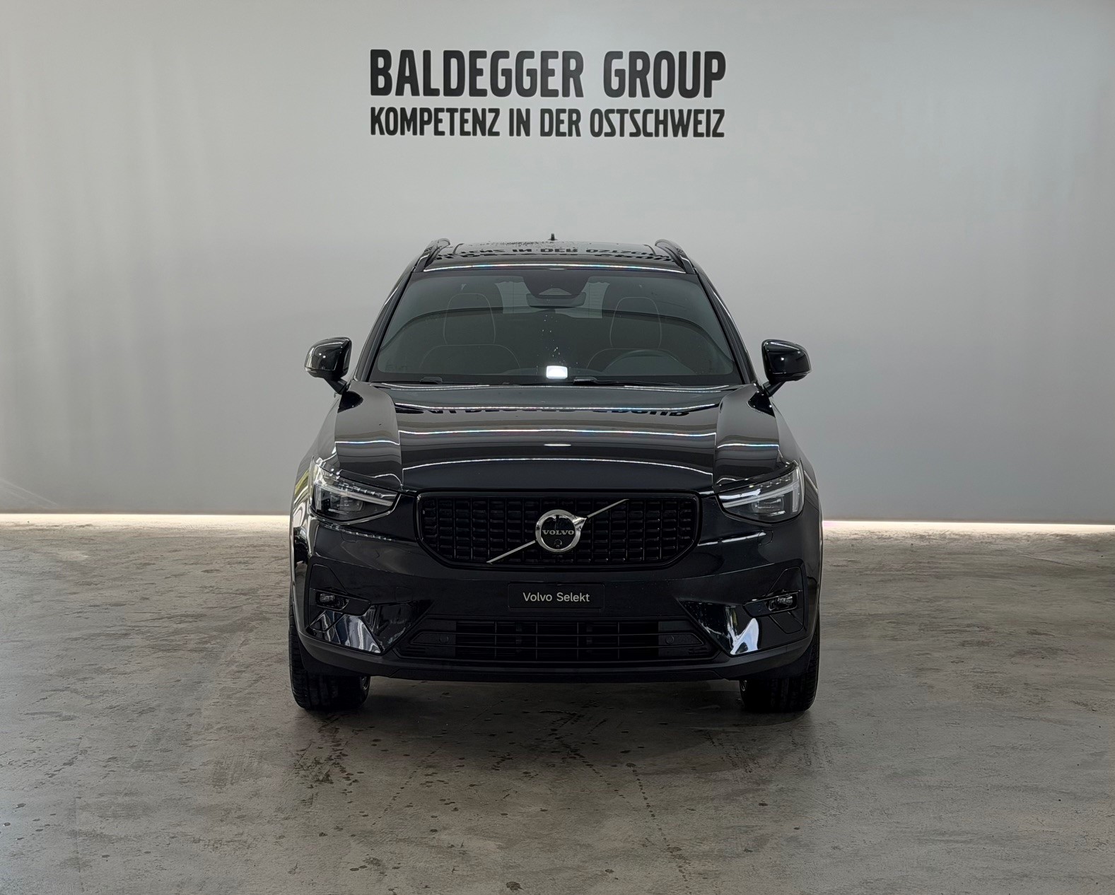VOLVO XC40 2.0 B4 MH Ultra Dark-image-8