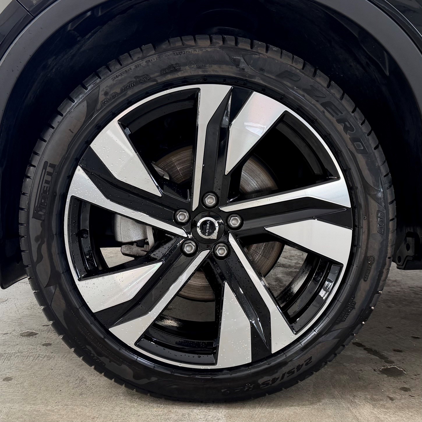 VOLVO XC40 2.0 B4 MH Ultra Dark-image-9