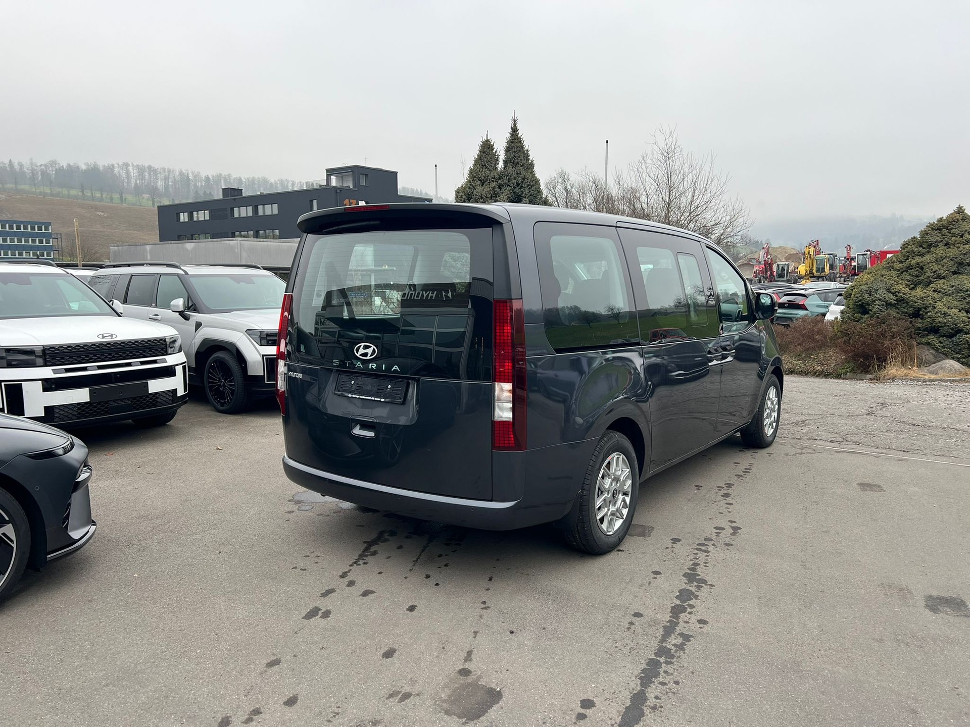 HYUNDAI Staria Wagon 1.6 T-GDi HEV Amplia A-image-7