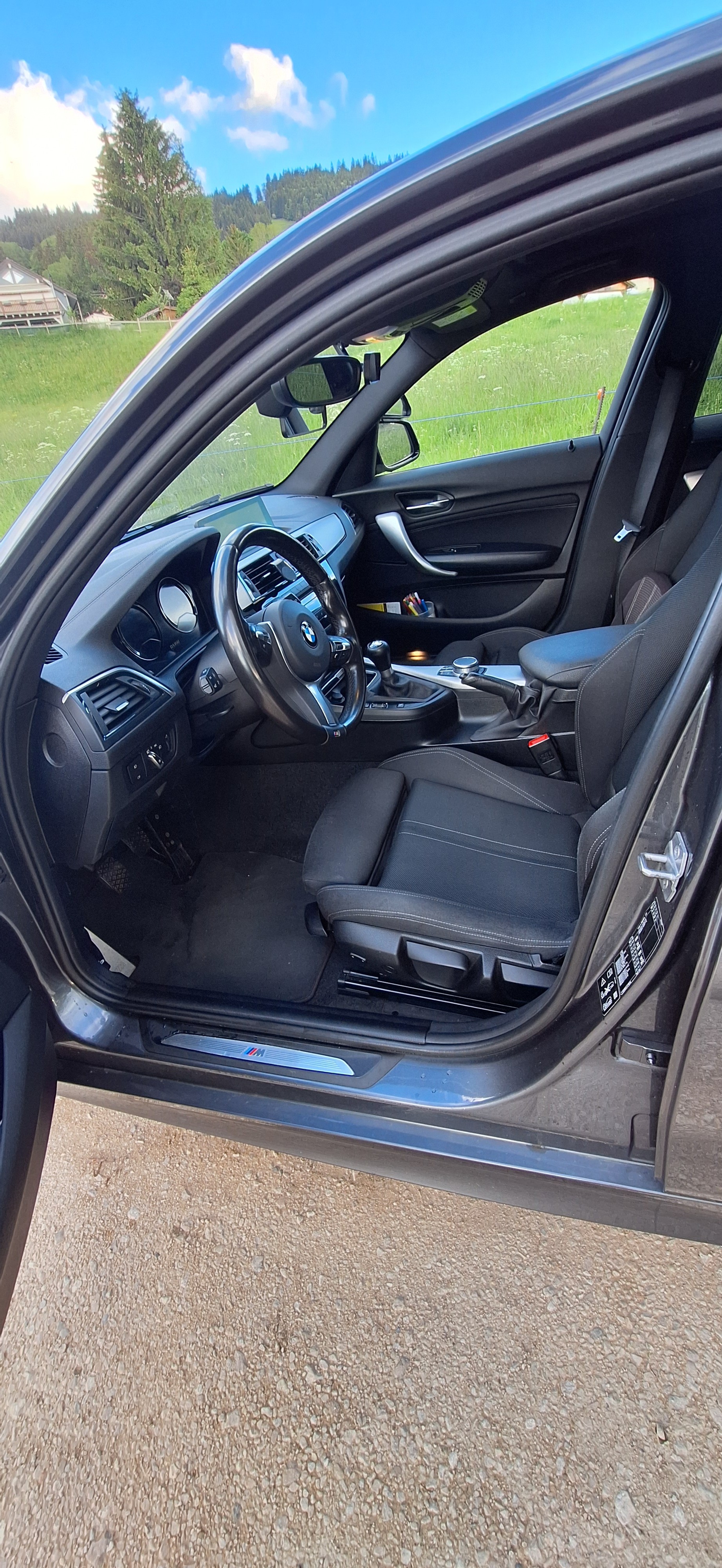 BMW 118d xDrive Edition M Sport-image-4