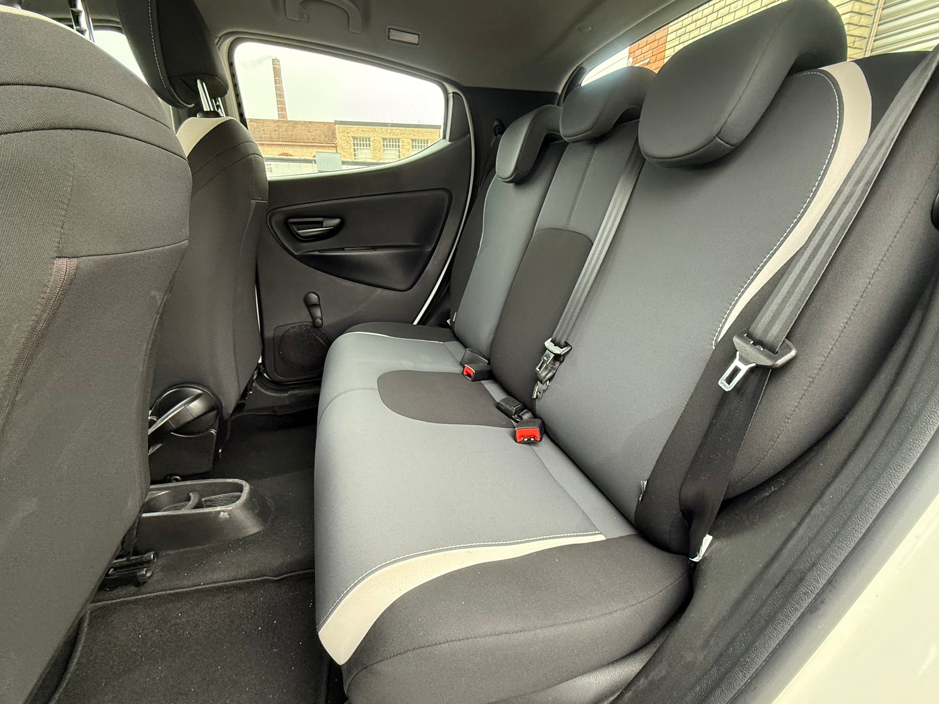 LANCIA Ypsilon 1.2 Elefantino-image-13
