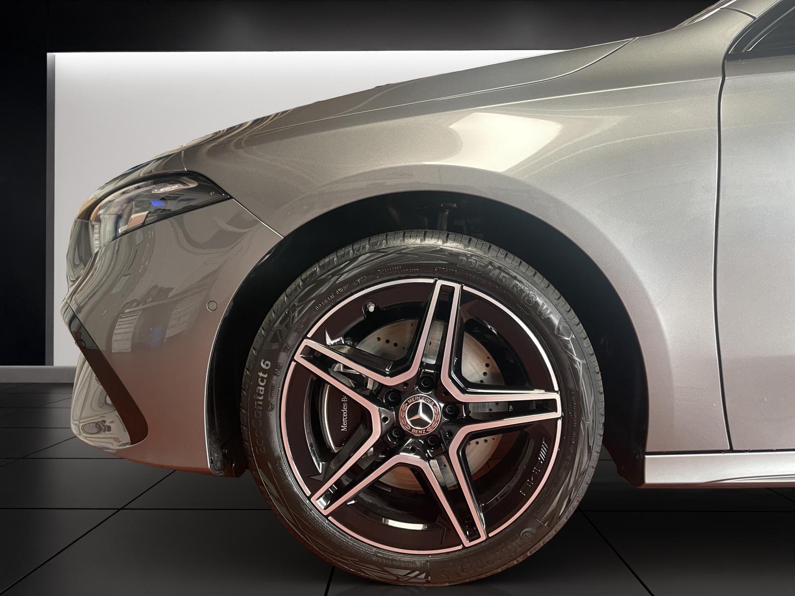 MERCEDES-BENZ A 250 e EQ Star AMG Line-image-9