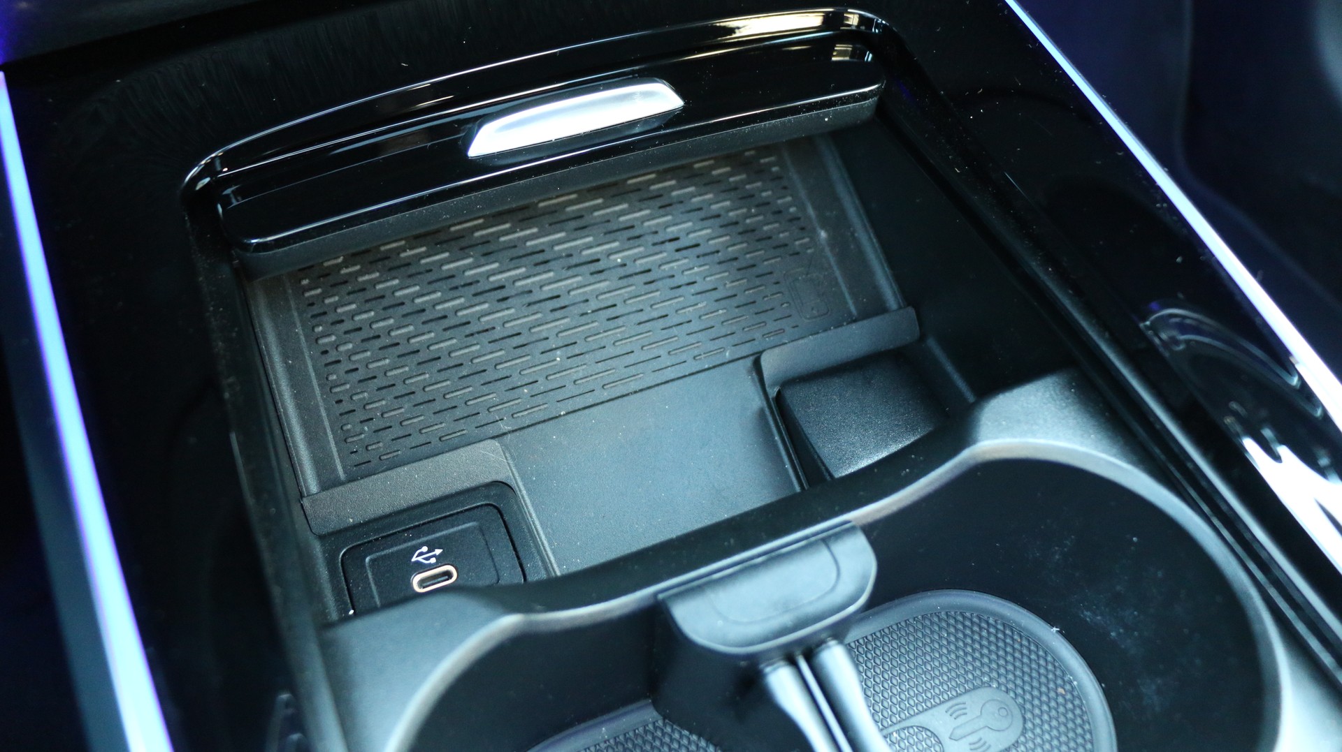 MERCEDES-BENZ GLB 220 d 4M 8G-Tronic-image-14