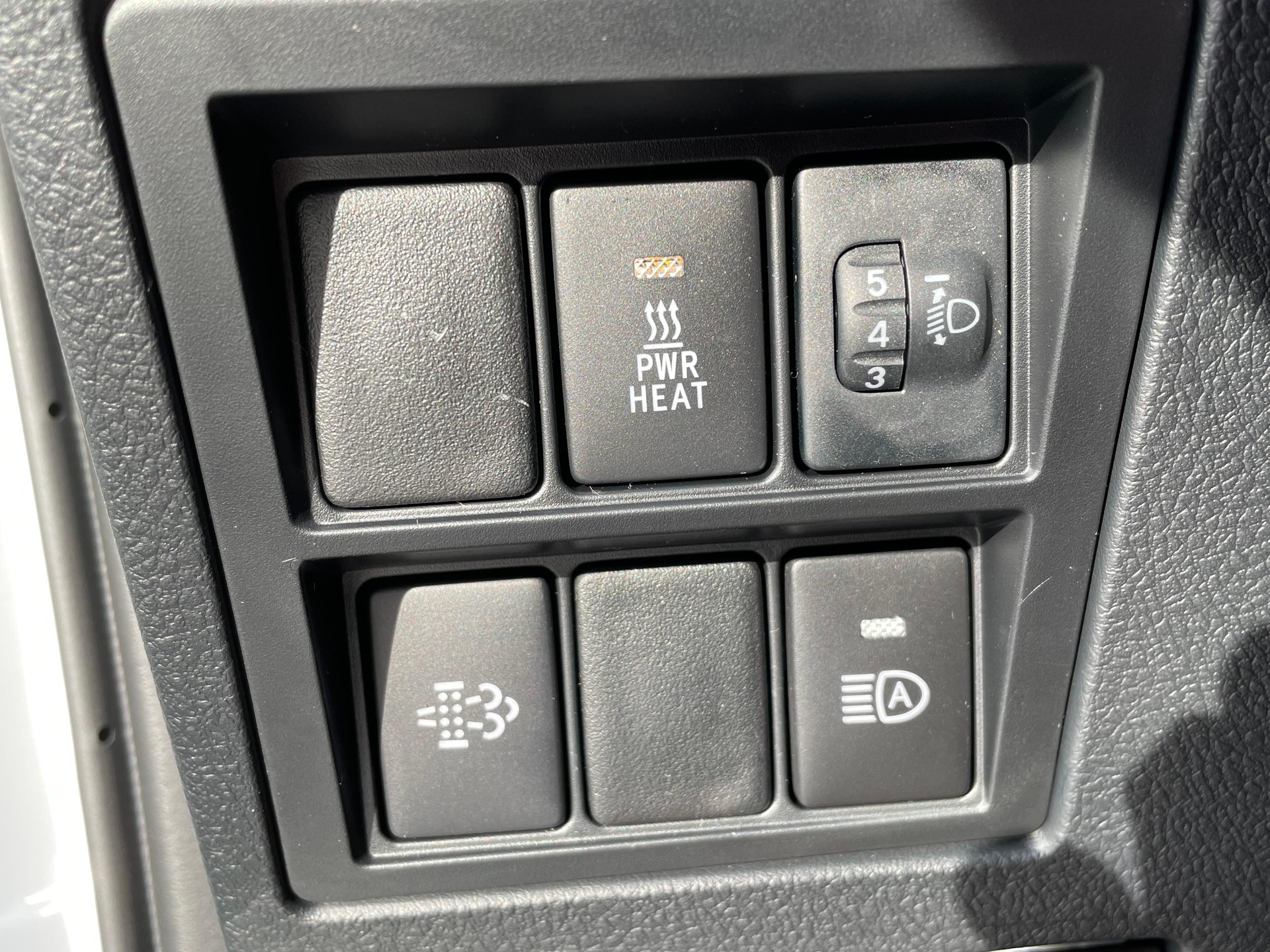 TOYOTA Hilux Extra Cab.-Pick-up 2.8 D-4D 204 Comfort-image-14