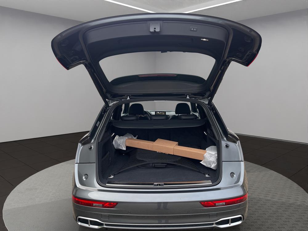 AUDI Q5 55 TFSI e sport quattro-image-7