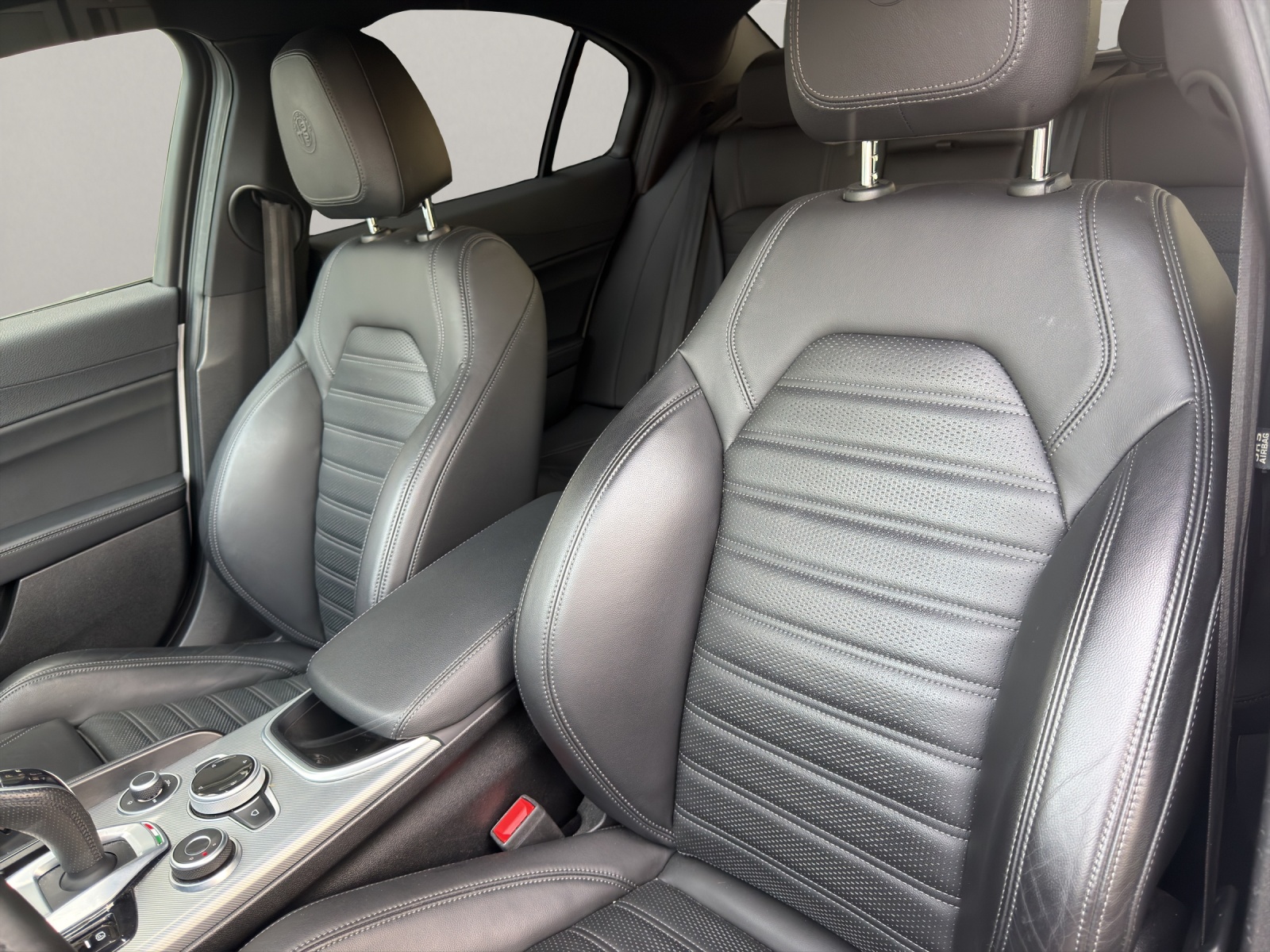 ALFA ROMEO Giulia 2.0 Q4 Veloce-image-13
